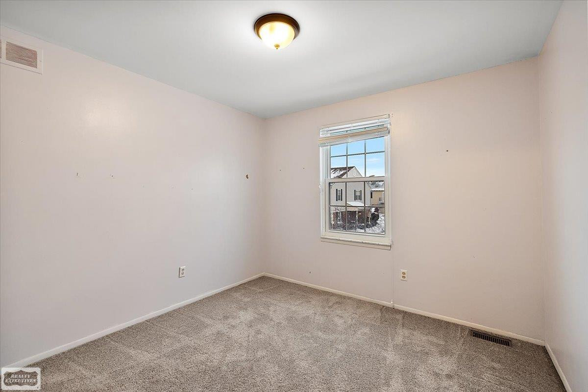 44585 N Bunker Hill Drive, Clinton Twp, MI 48038 — Photo 31