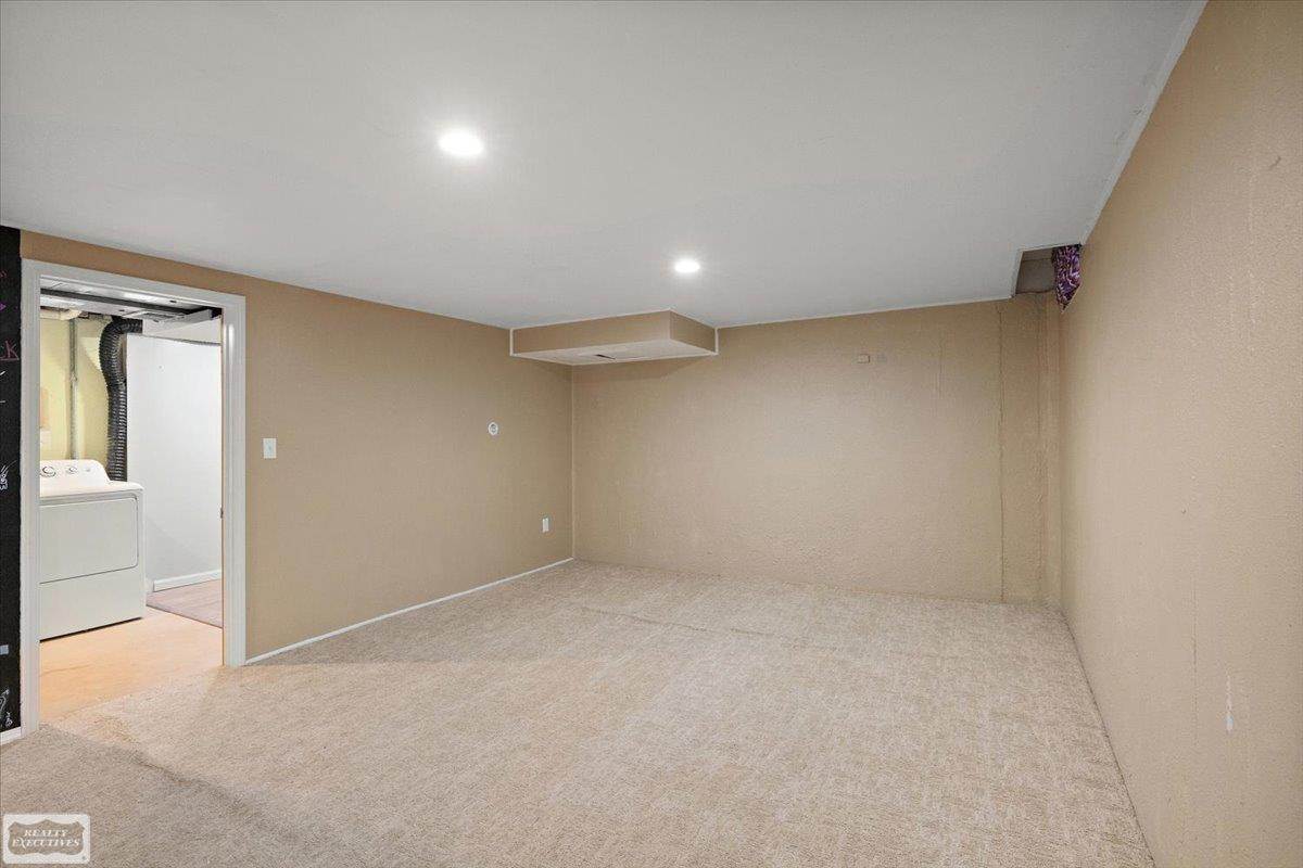 44585 N Bunker Hill Drive, Clinton Twp, MI 48038 — Photo 39