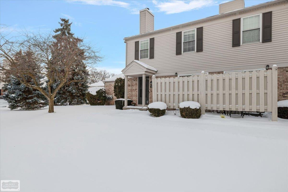 44585 N Bunker Hill Drive, Clinton Twp, MI 48038 — Photo 45
