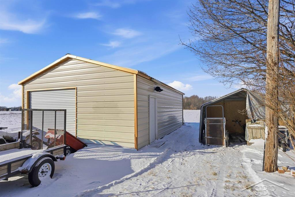 2760 S Eight Mile Road, Auburn, MI 48611 — Photo 11
