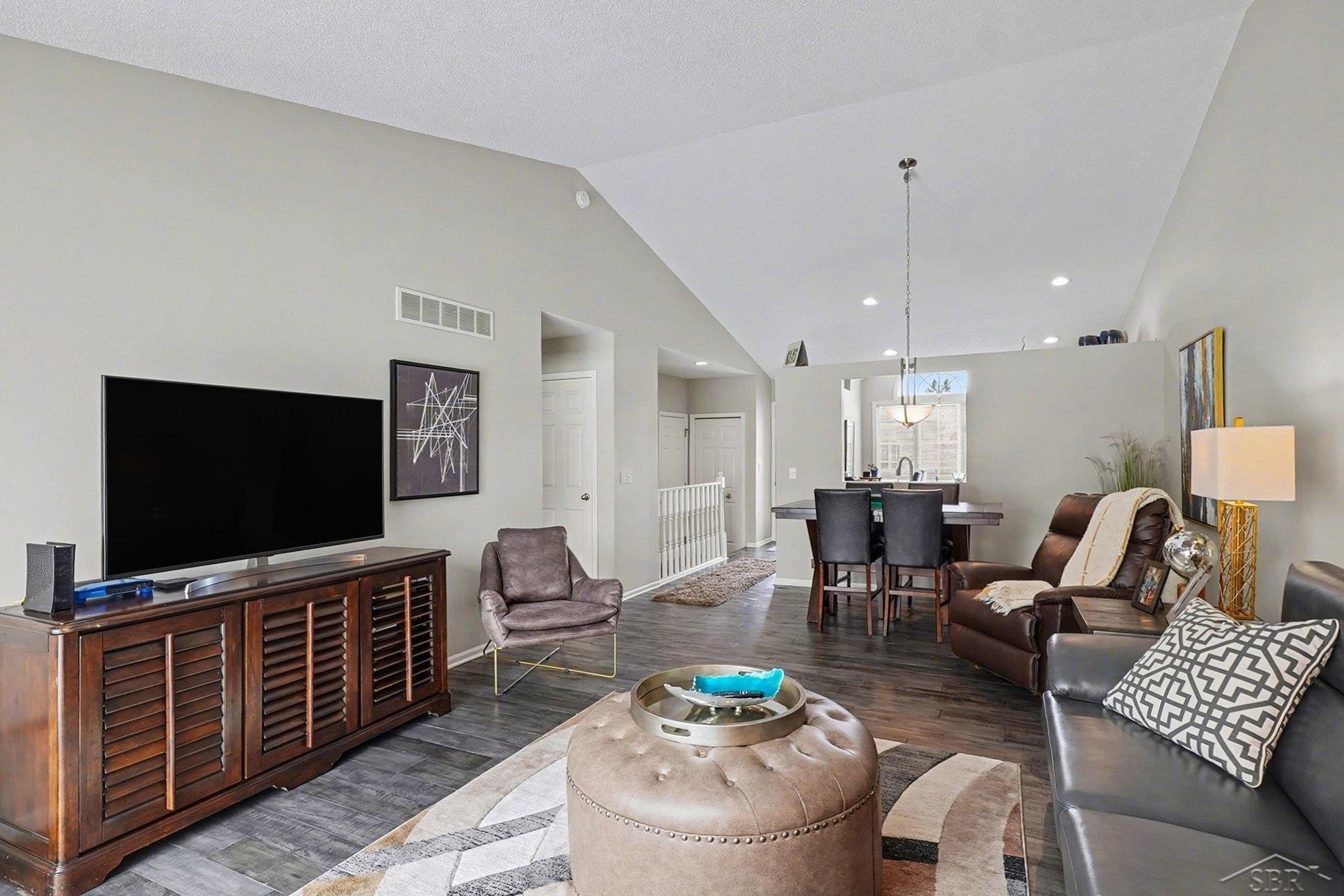 24 W Drake Drive, Saginaw, MI 48603 — Photo 6