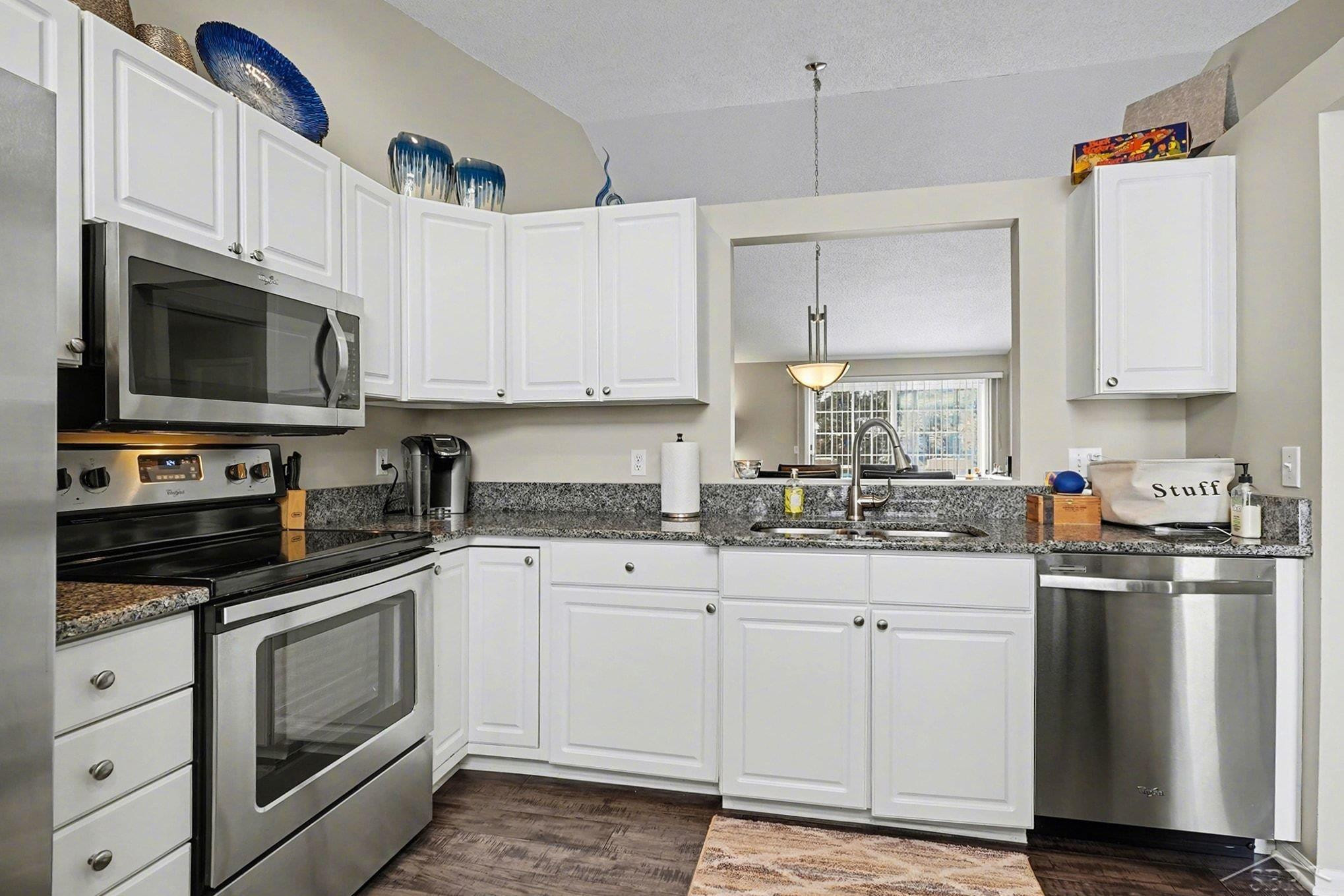 24 W Drake Drive, Saginaw, MI 48603 — Photo 8