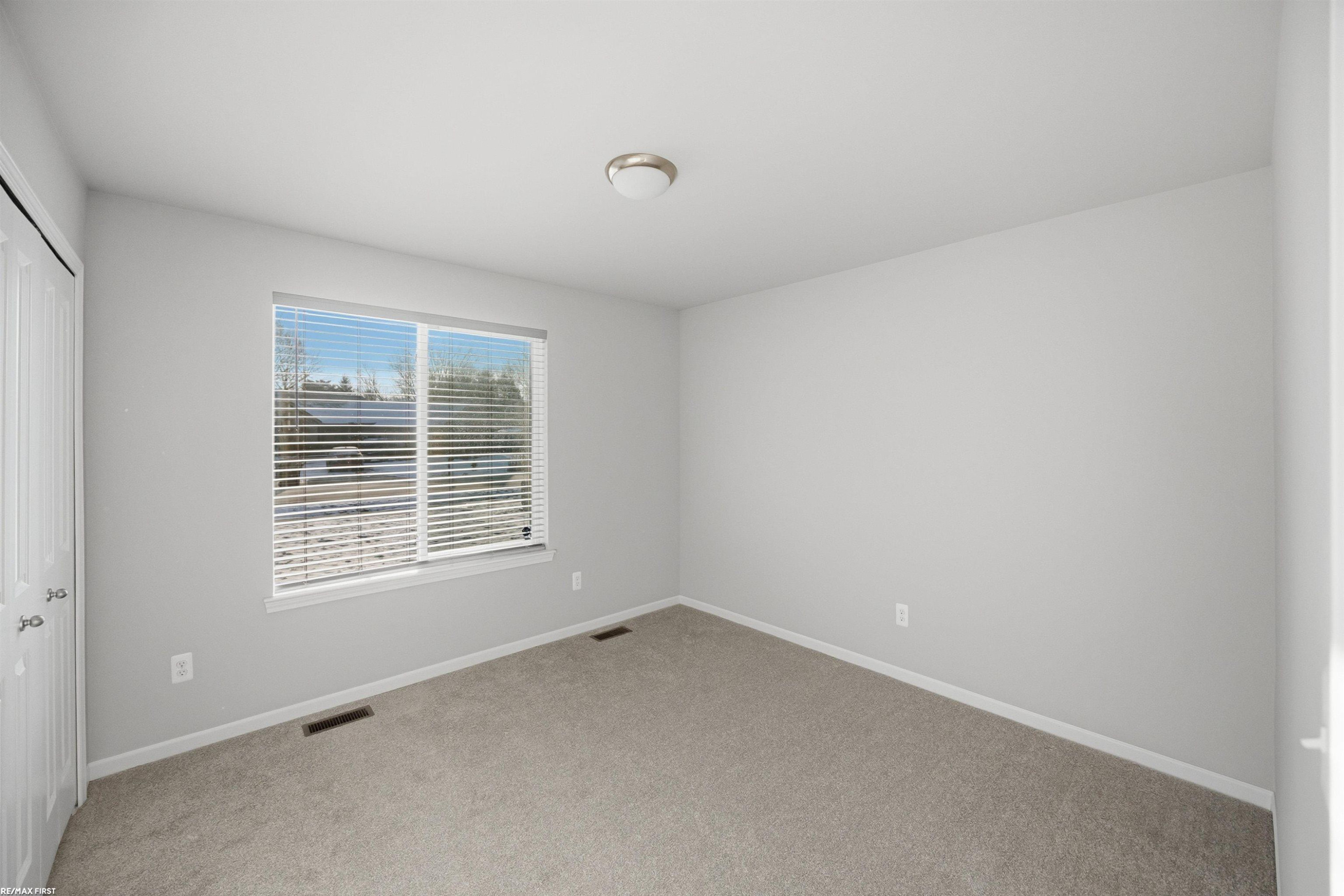 45215 Fairchild Road, Macomb, MI 48042 — Photo 17