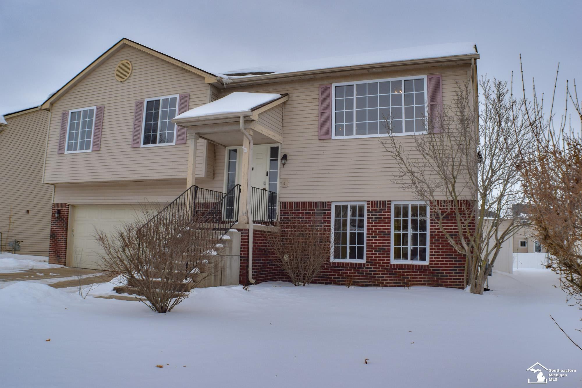 232 Dundee Ridge Drive, Dundee, MI 48131 — Photo 2