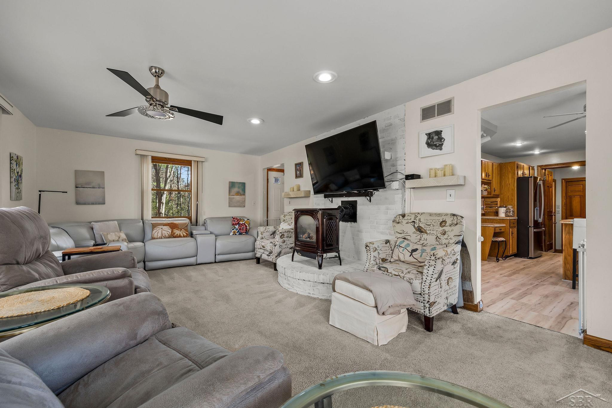 1305 E Pine River Road, Midland, MI 48640 — Photo 8