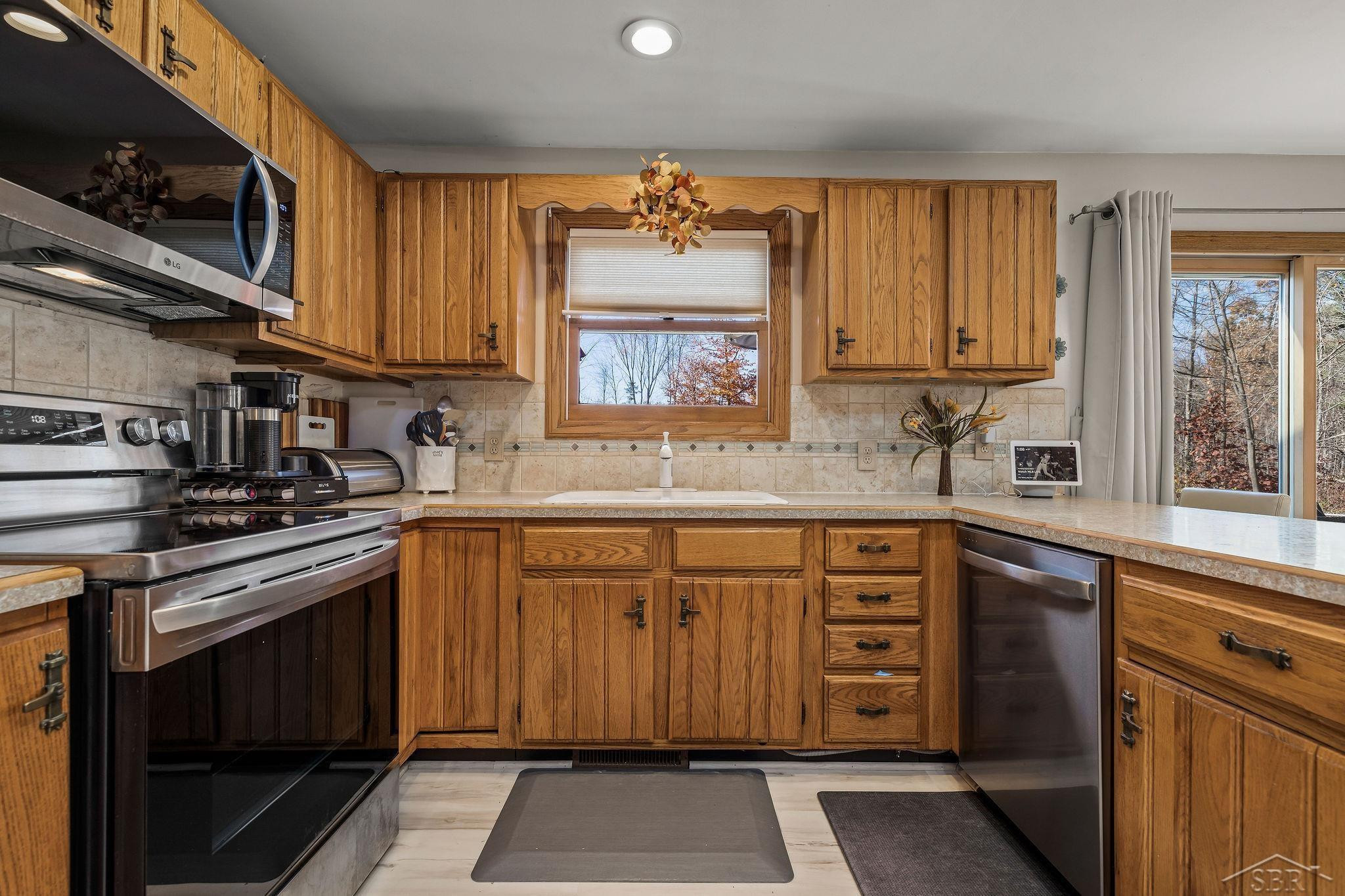 1305 E Pine River Road, Midland, MI 48640 — Photo 9