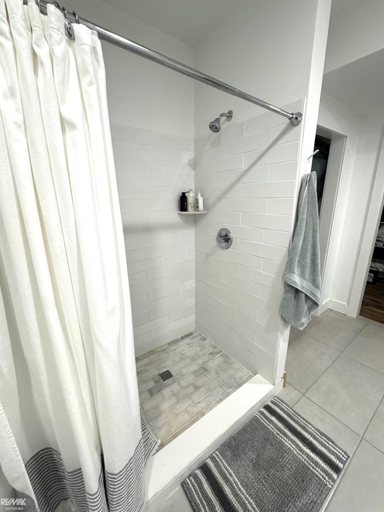 5718 Sheldon Road, Rochester, MI 48306 — Photo 30