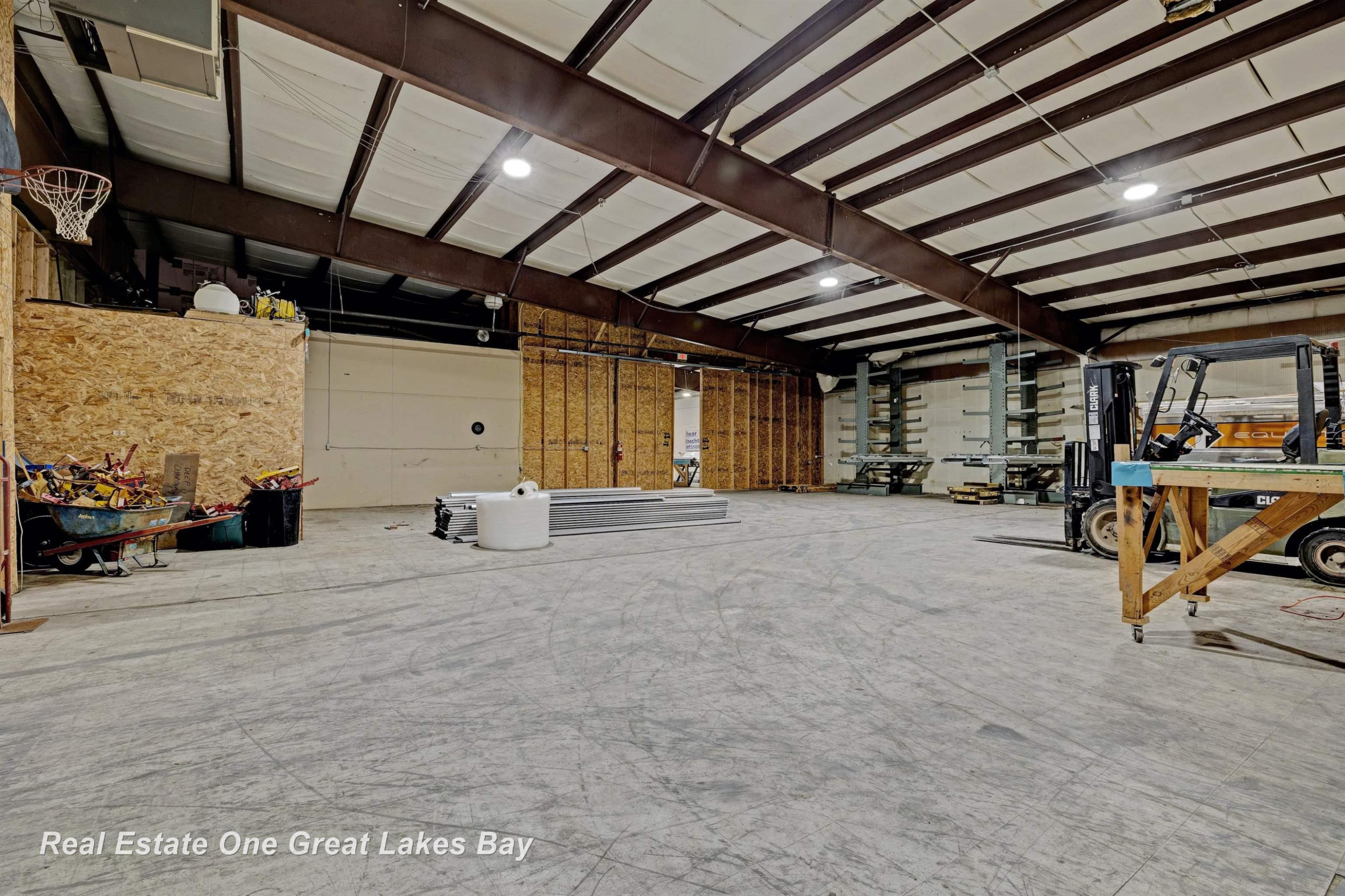1875 Lansing Road, Charlotte, MI, 48813