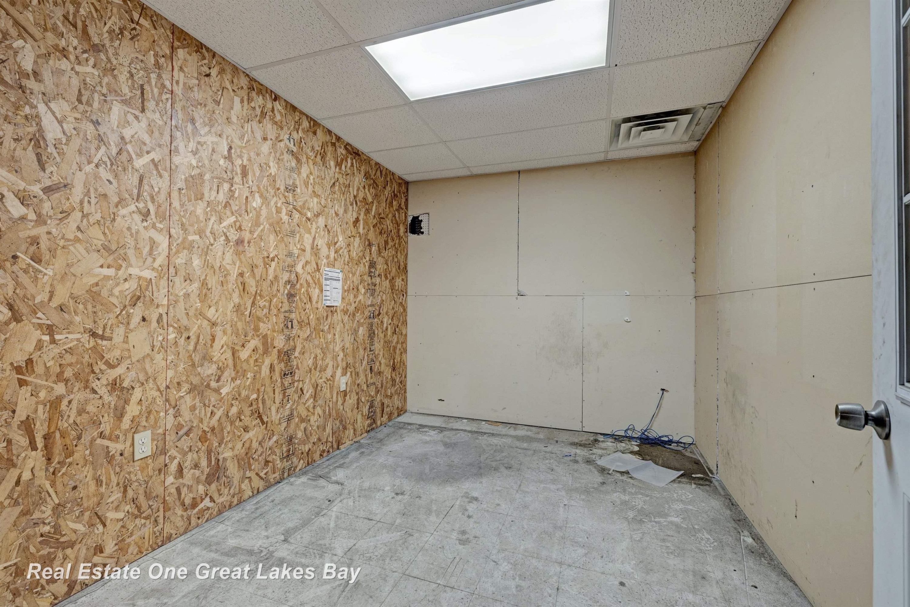 1875 Lansing Road, Charlotte, MI, 48813