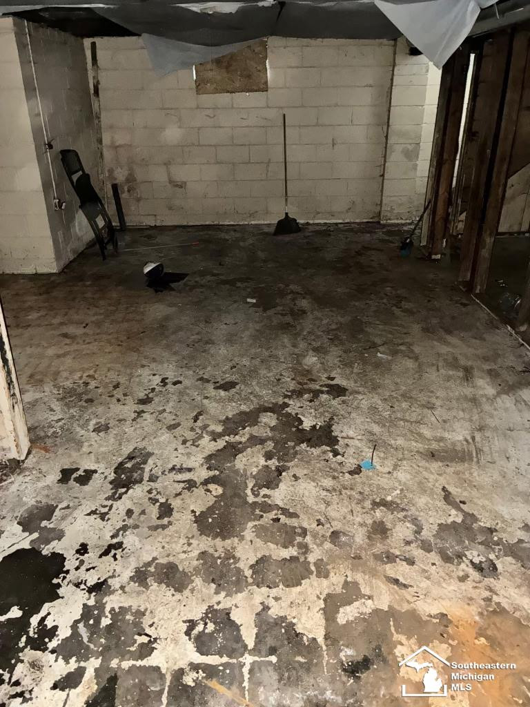 19401 Stout Street, Detroit, MI 48219 — Photo 8
