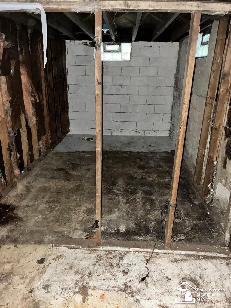 19401 Stout Street, Detroit, MI 48219 — Photo 9