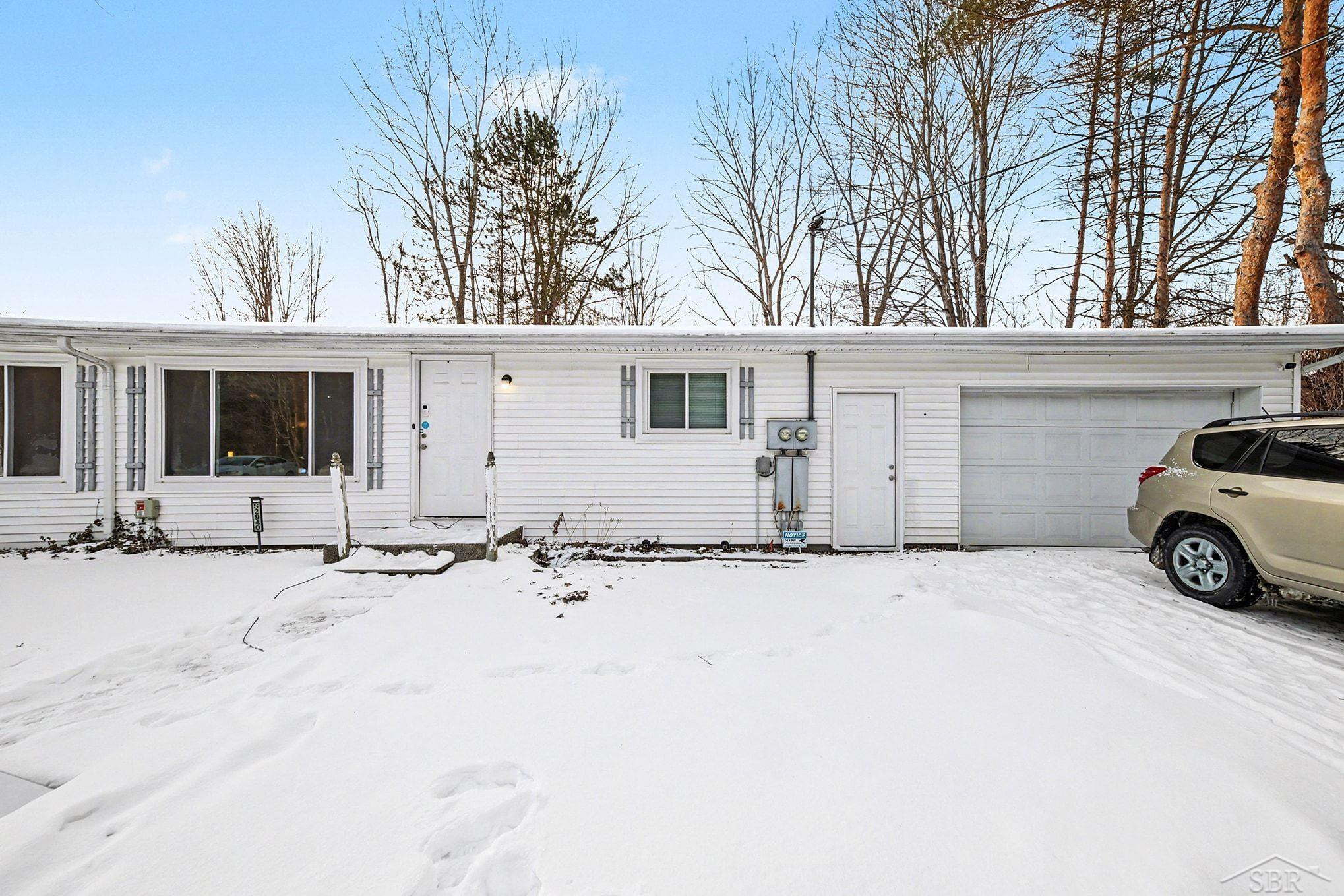 2940 S Brennan Road, Hemlock, MI 48626 — Photo 2