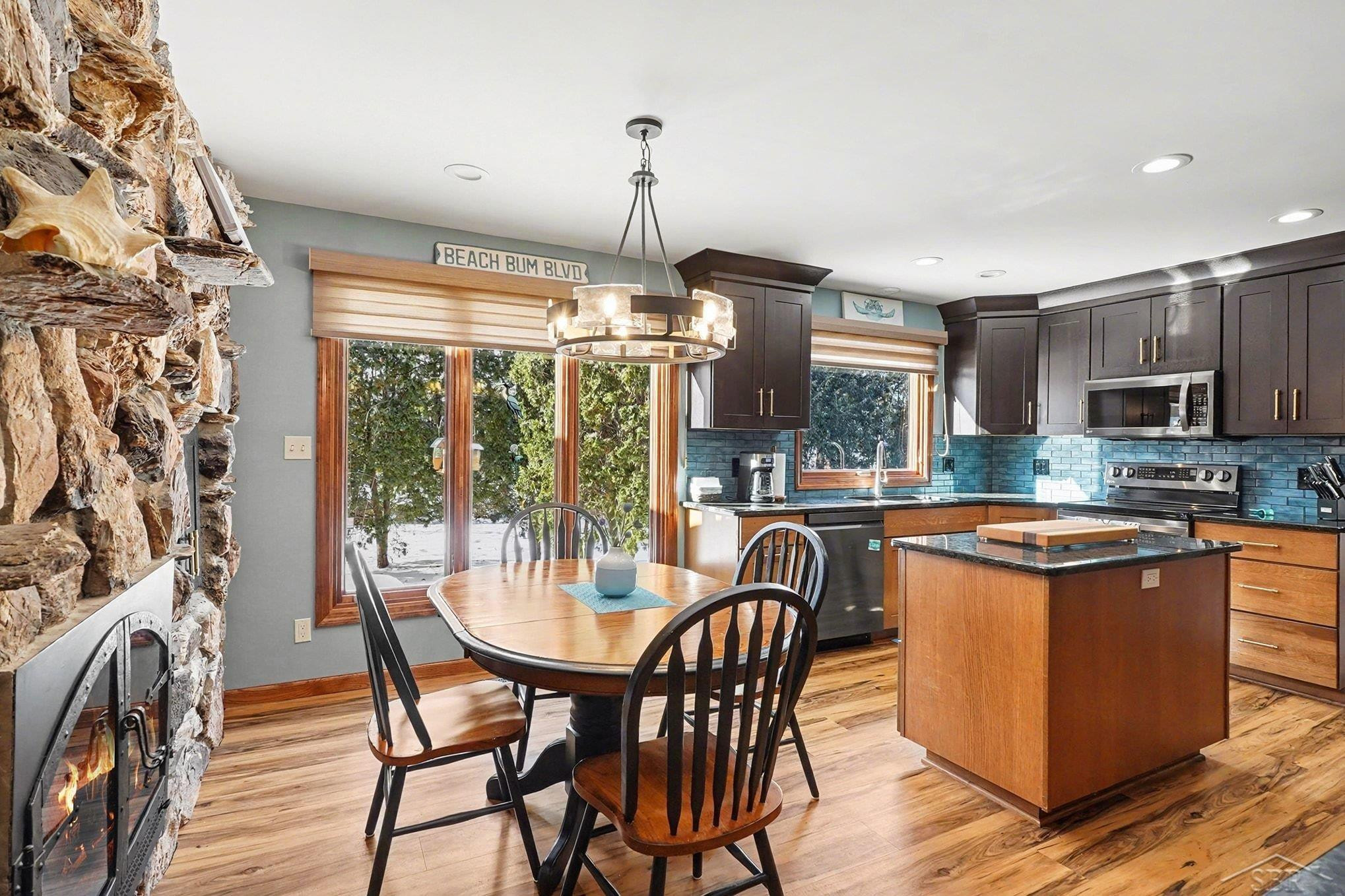 306 Eda Court, Essexville, MI 48732 — Photo 6