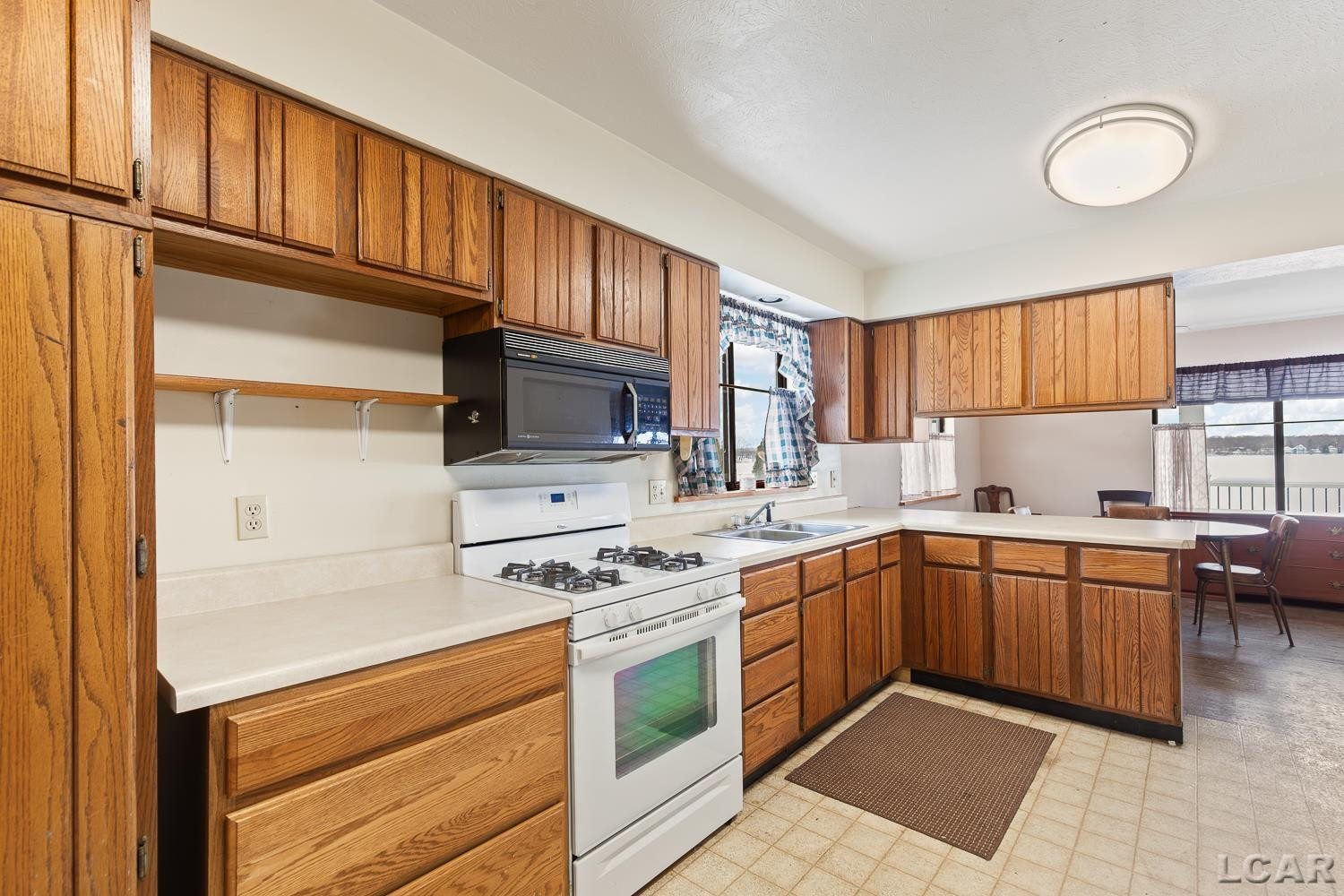 8164 Clarks Cove, Addison, MI 49220 — Photo 11