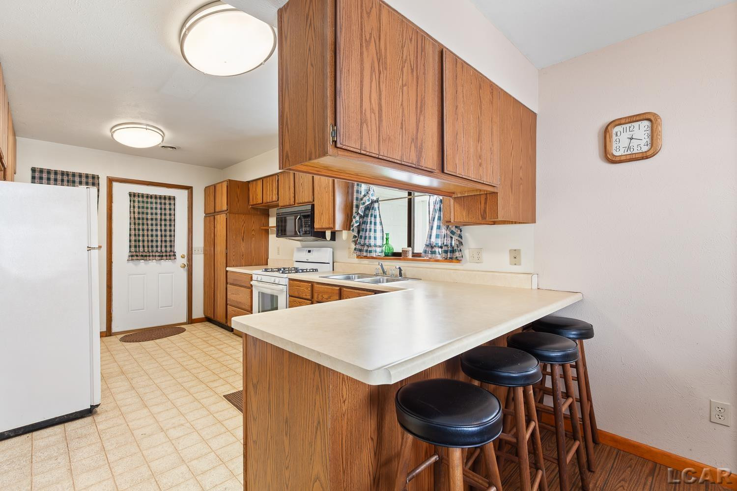 8164 Clarks Cove, Addison, MI 49220 — Photo 14