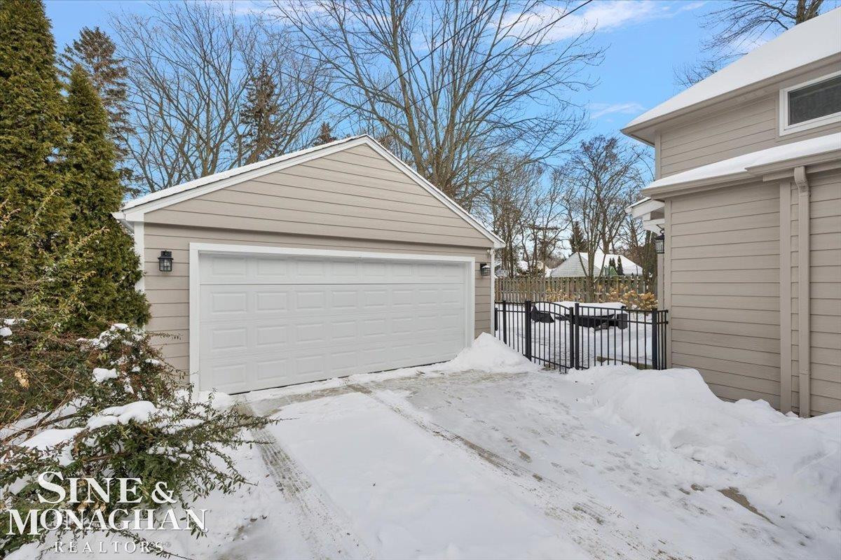 614 Rivard Boulevard, Grosse Pointe, MI 48230 — Photo 33