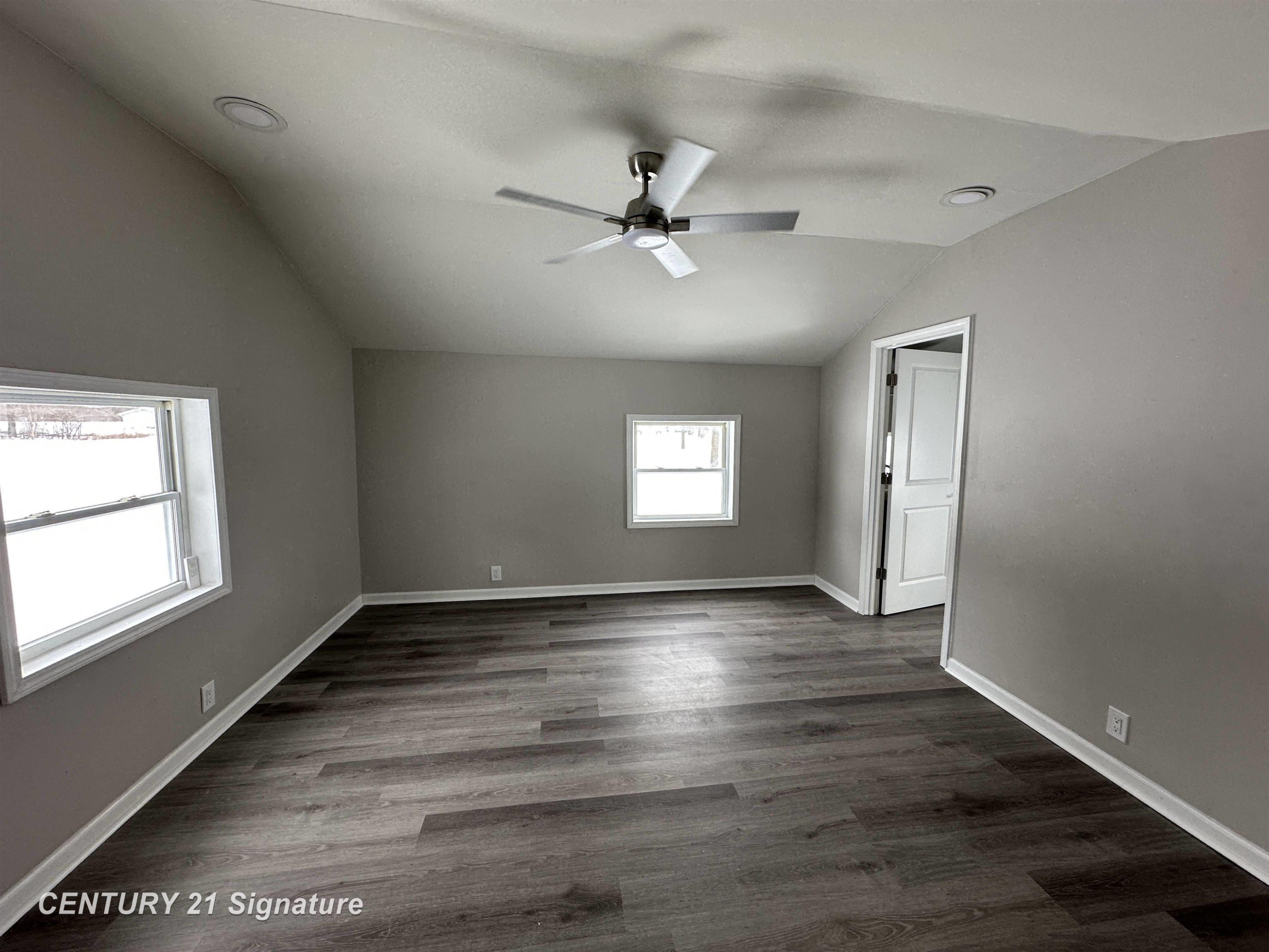 8040 Beecher Road, Flushing, MI 48433 — Photo 10