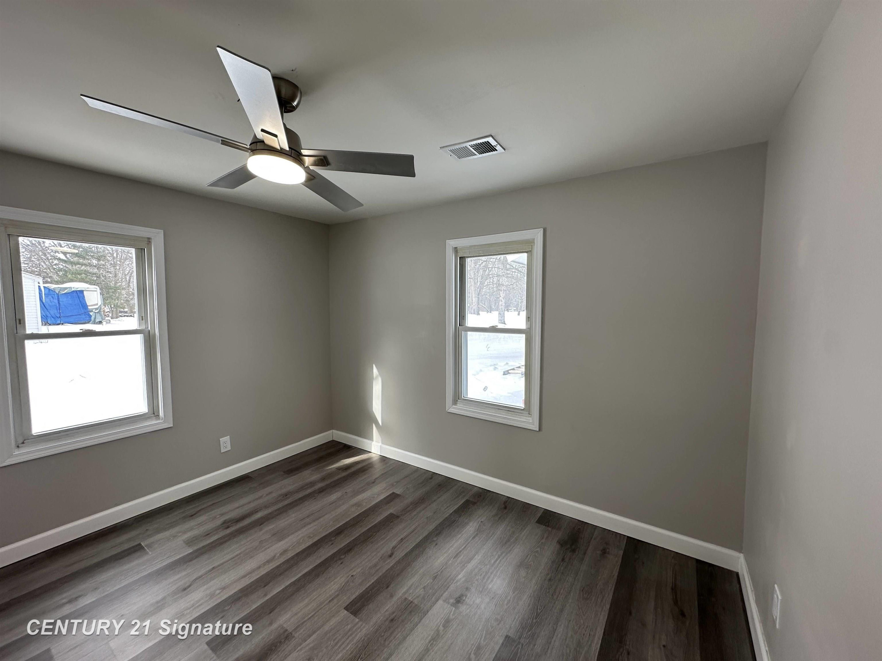 8040 Beecher Road, Flushing, MI 48433 — Photo 14
