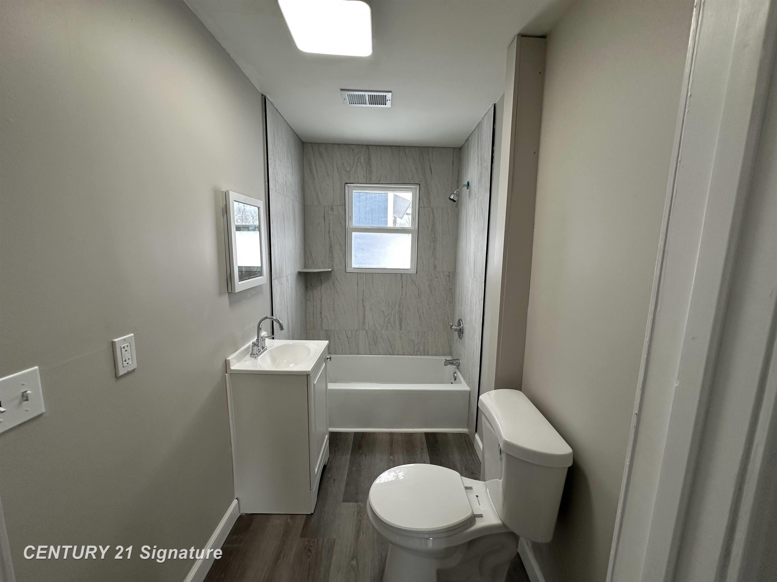 8040 Beecher Road, Flushing, MI 48433 — Photo 16