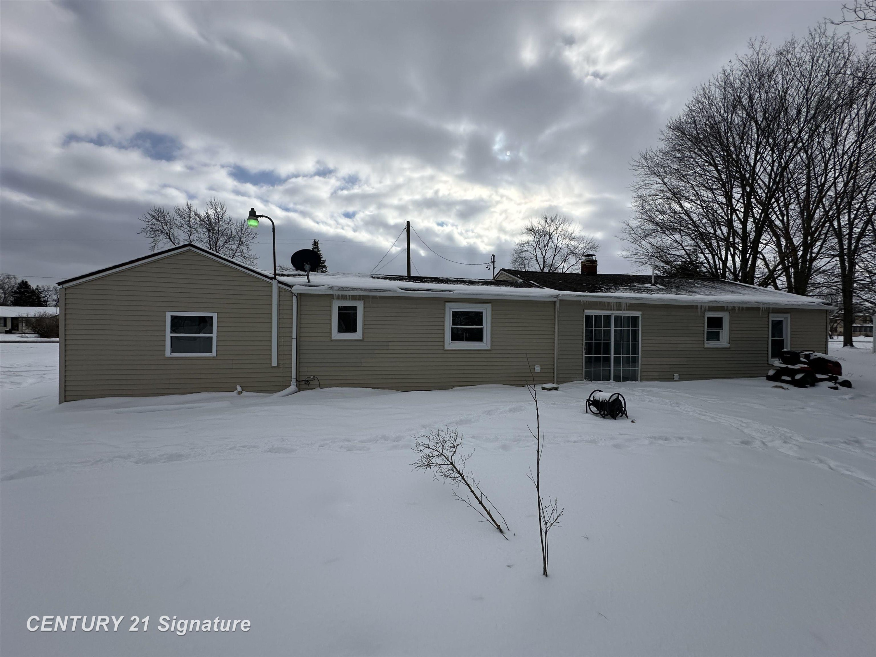 8040 Beecher Road, Flushing, MI 48433 — Photo 22