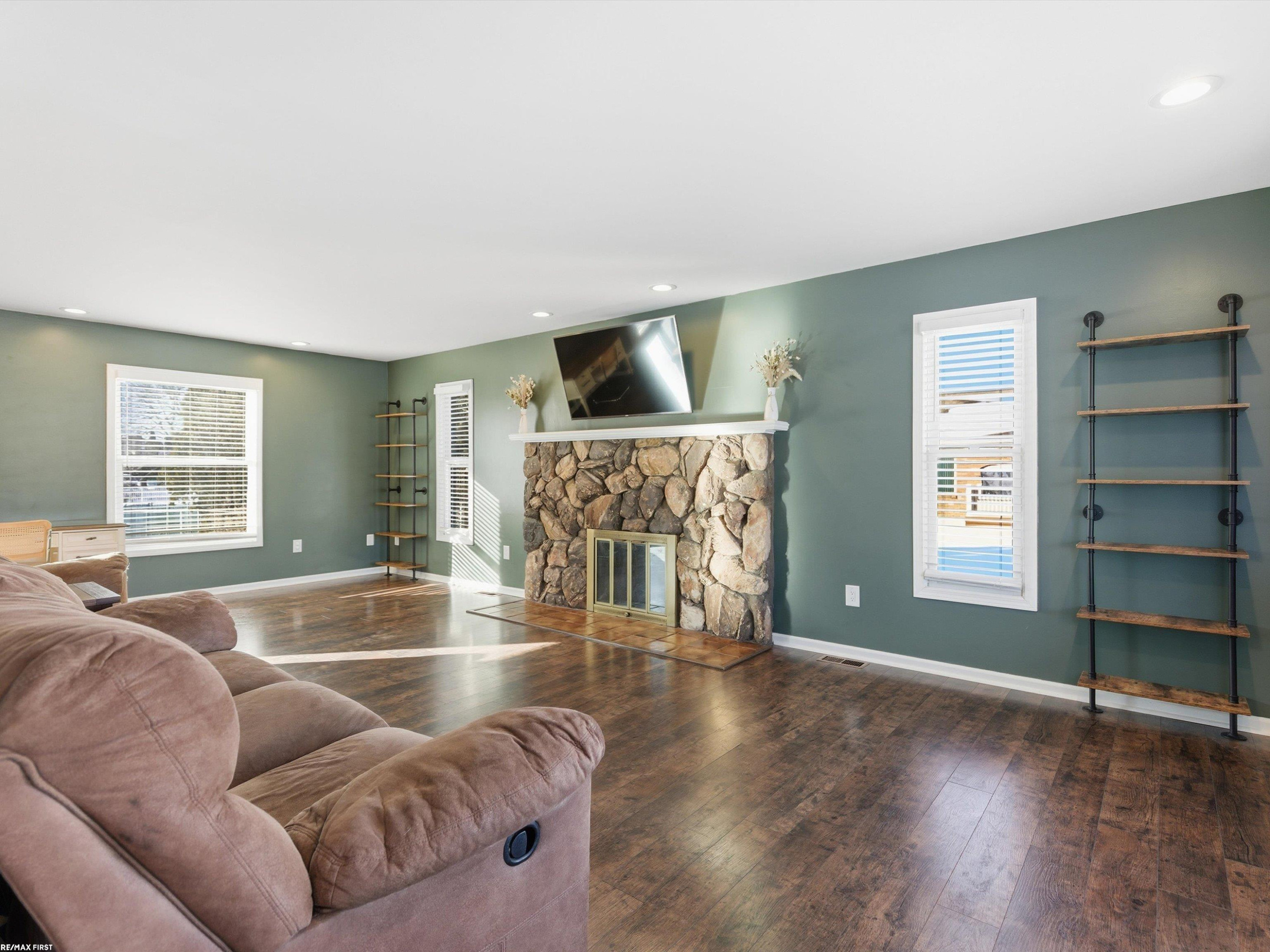 31869 Grove Street, Fraser, MI 48026 — Photo 9