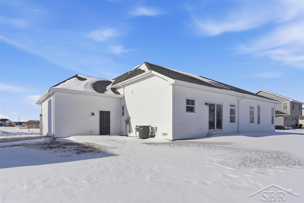4521 E Crossroads Drive, Bay City, MI 48706 — Photo 38