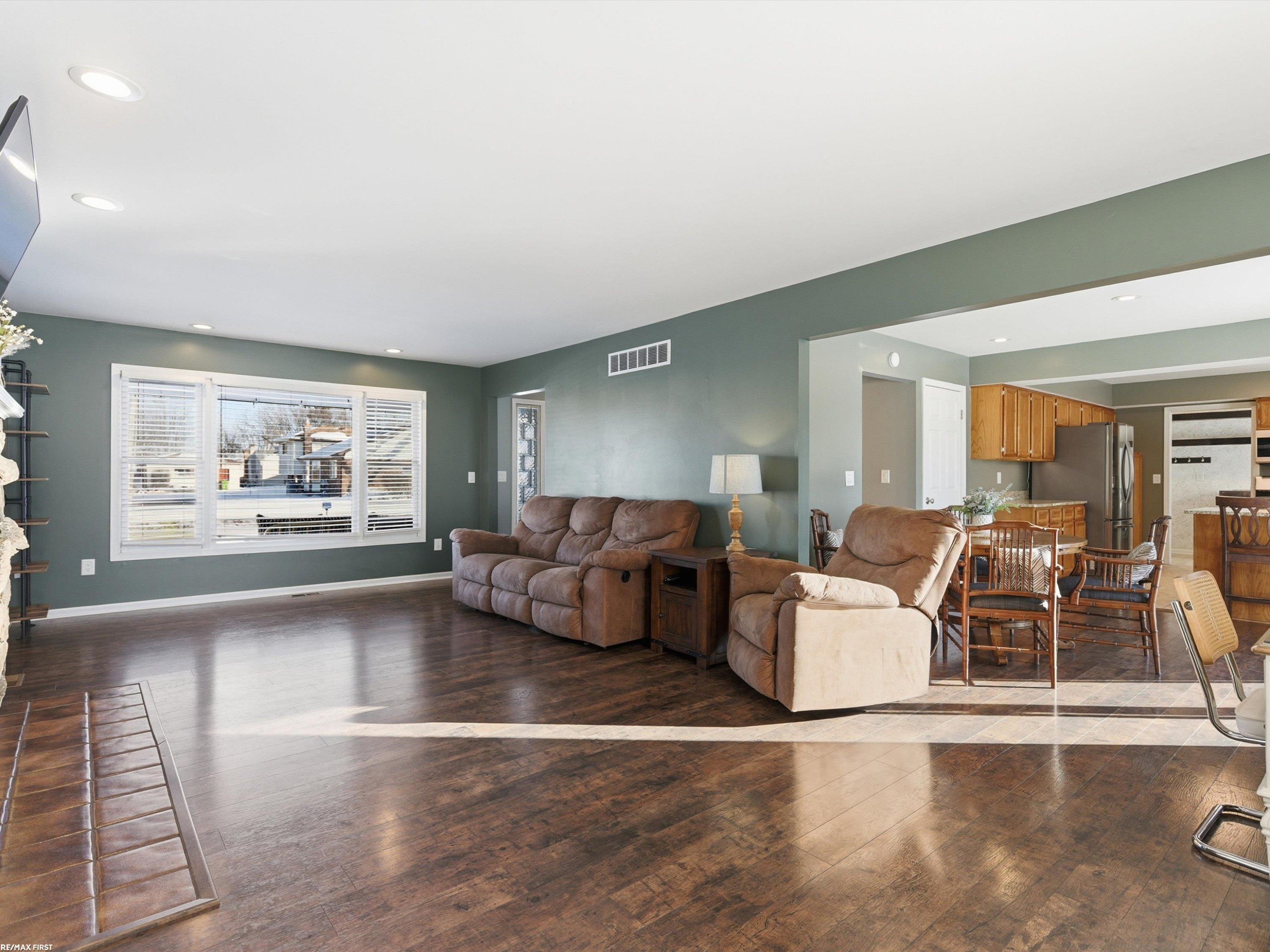 31869 Grove Street, Fraser, MI 48026 — Photo 11