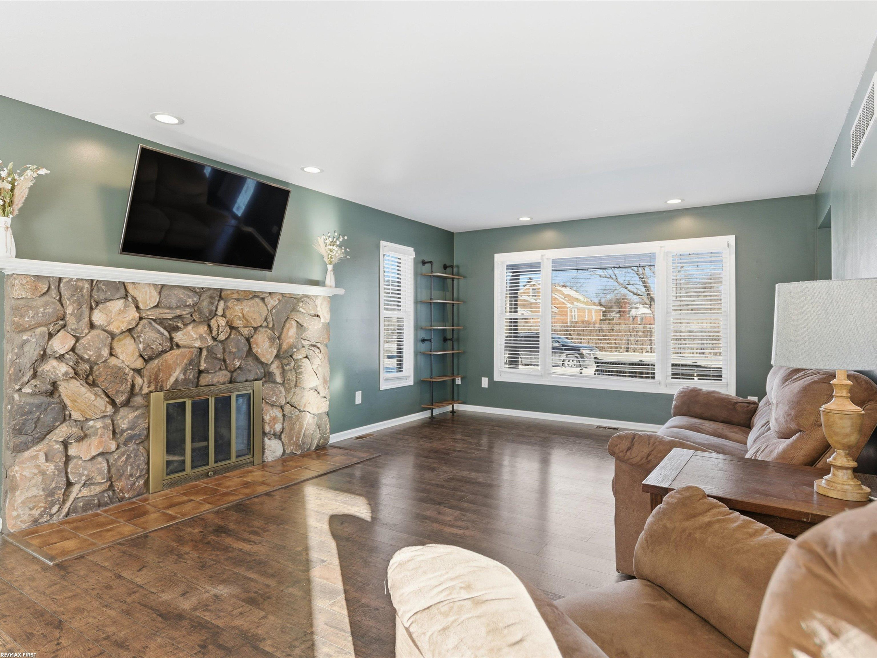 31869 Grove Street, Fraser, MI 48026 — Photo 13