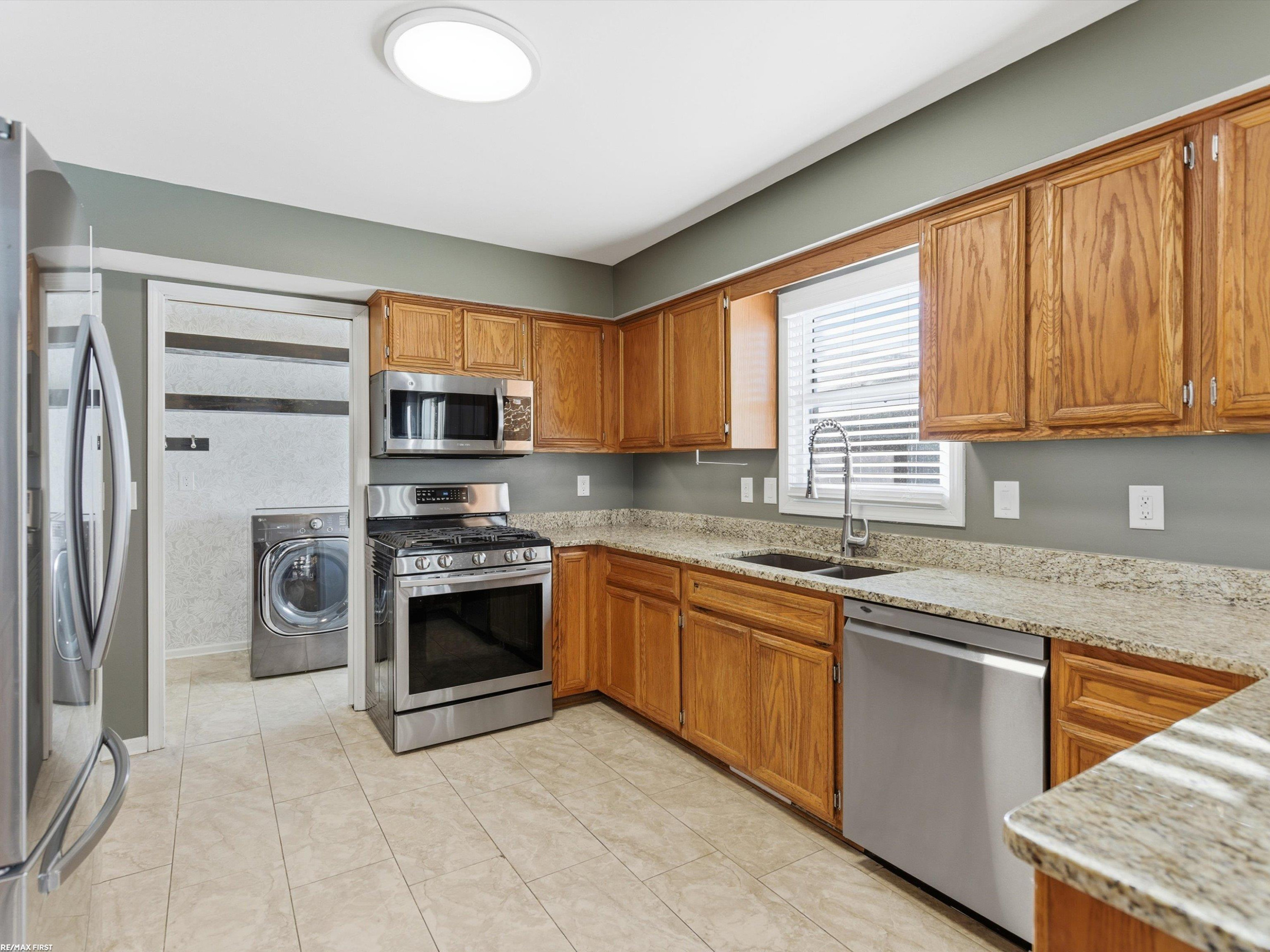 31869 Grove Street, Fraser, MI 48026 — Photo 20