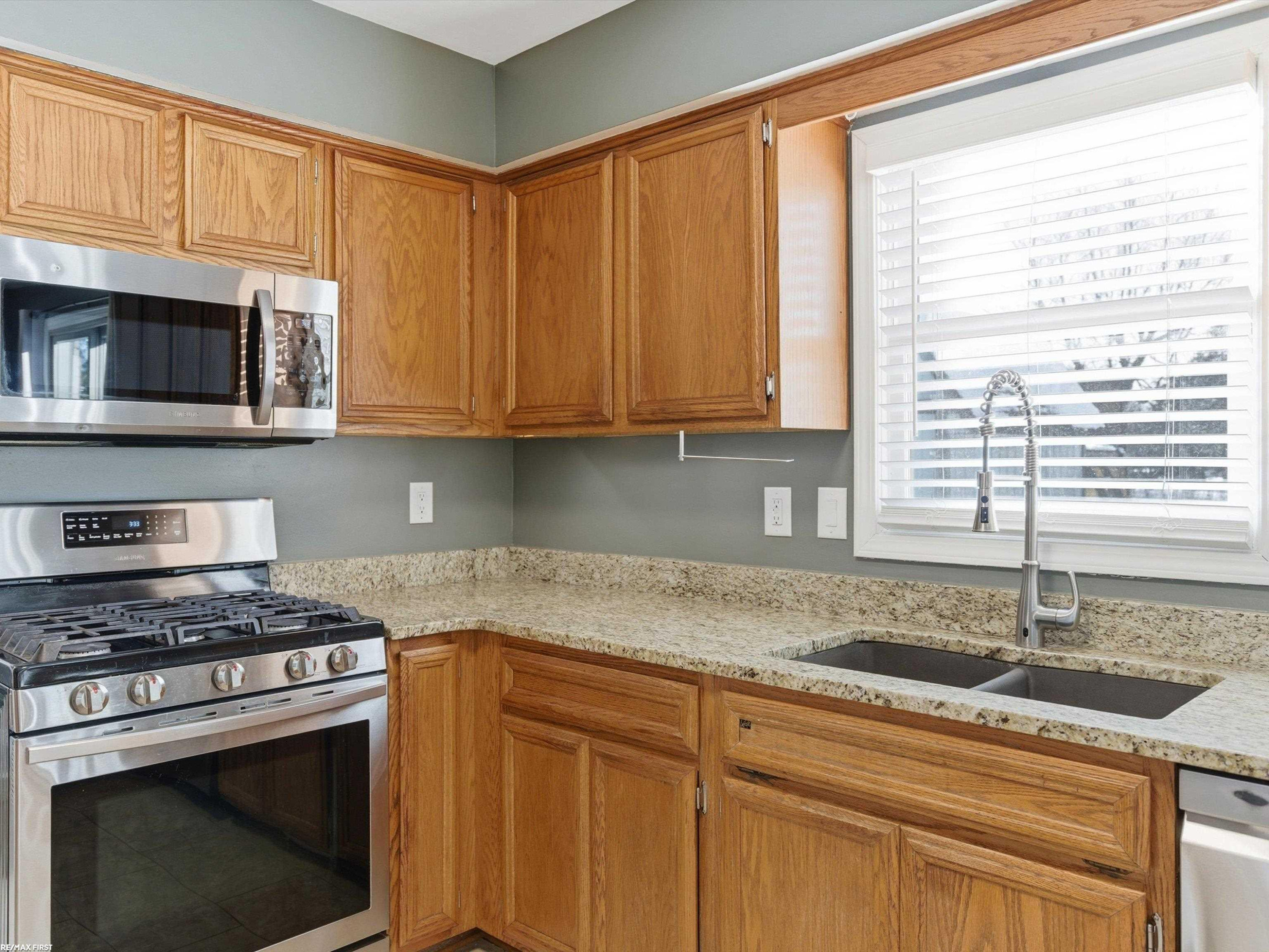 31869 Grove Street, Fraser, MI 48026 — Photo 21