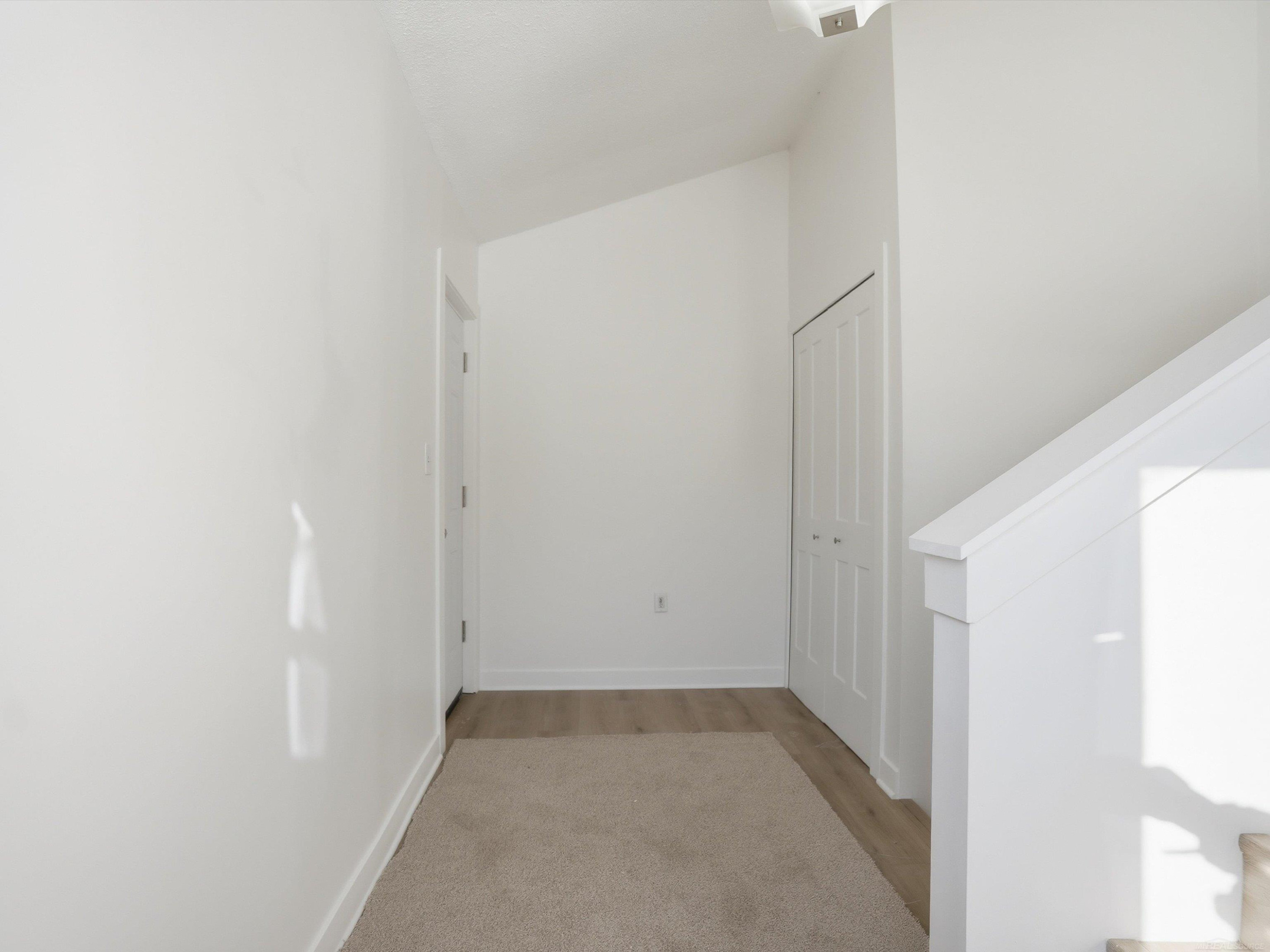 1581 Golden Gate Court, MI 48079 — Photo 4