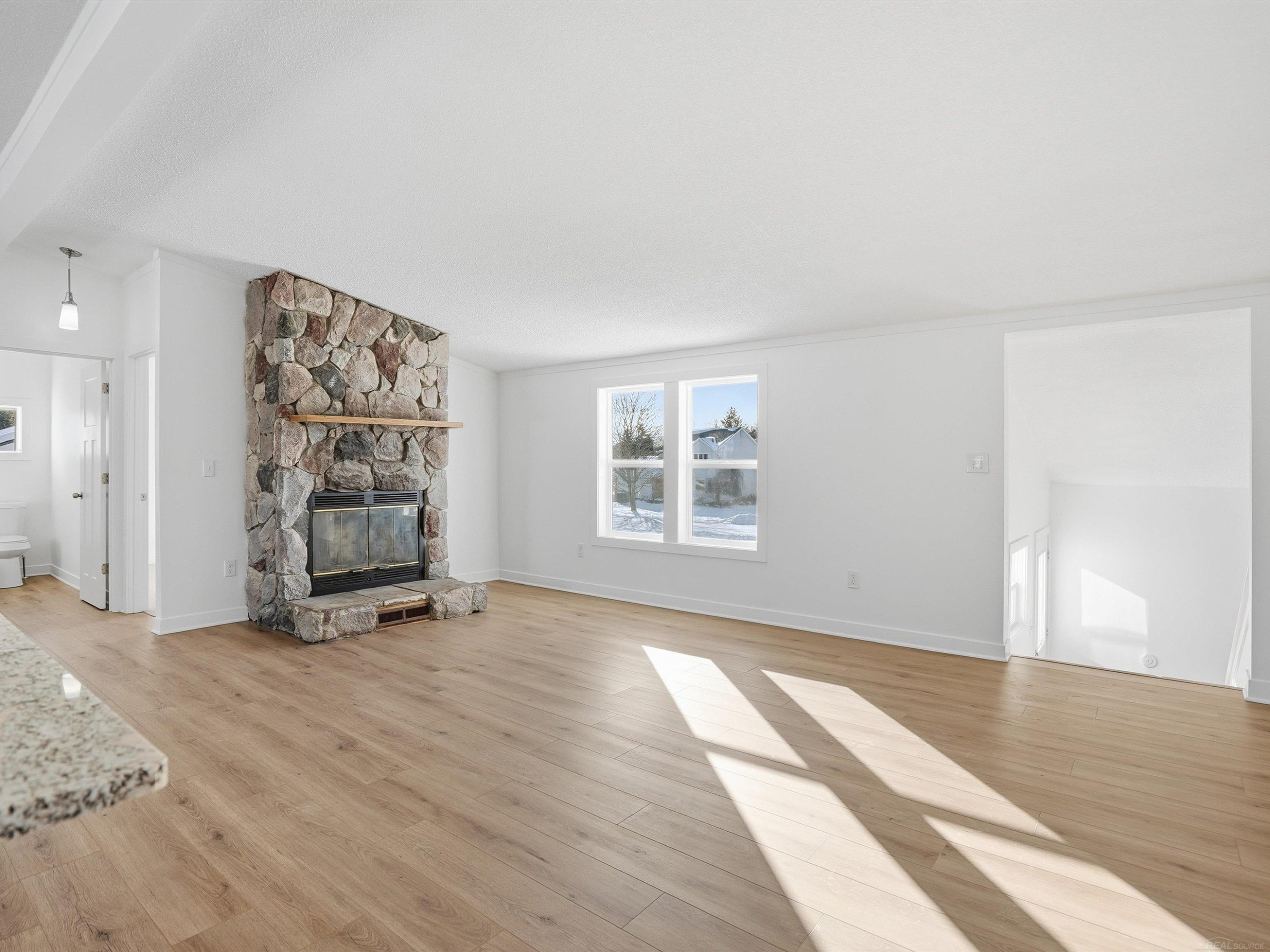 1581 Golden Gate Court, MI 48079 — Photo 7