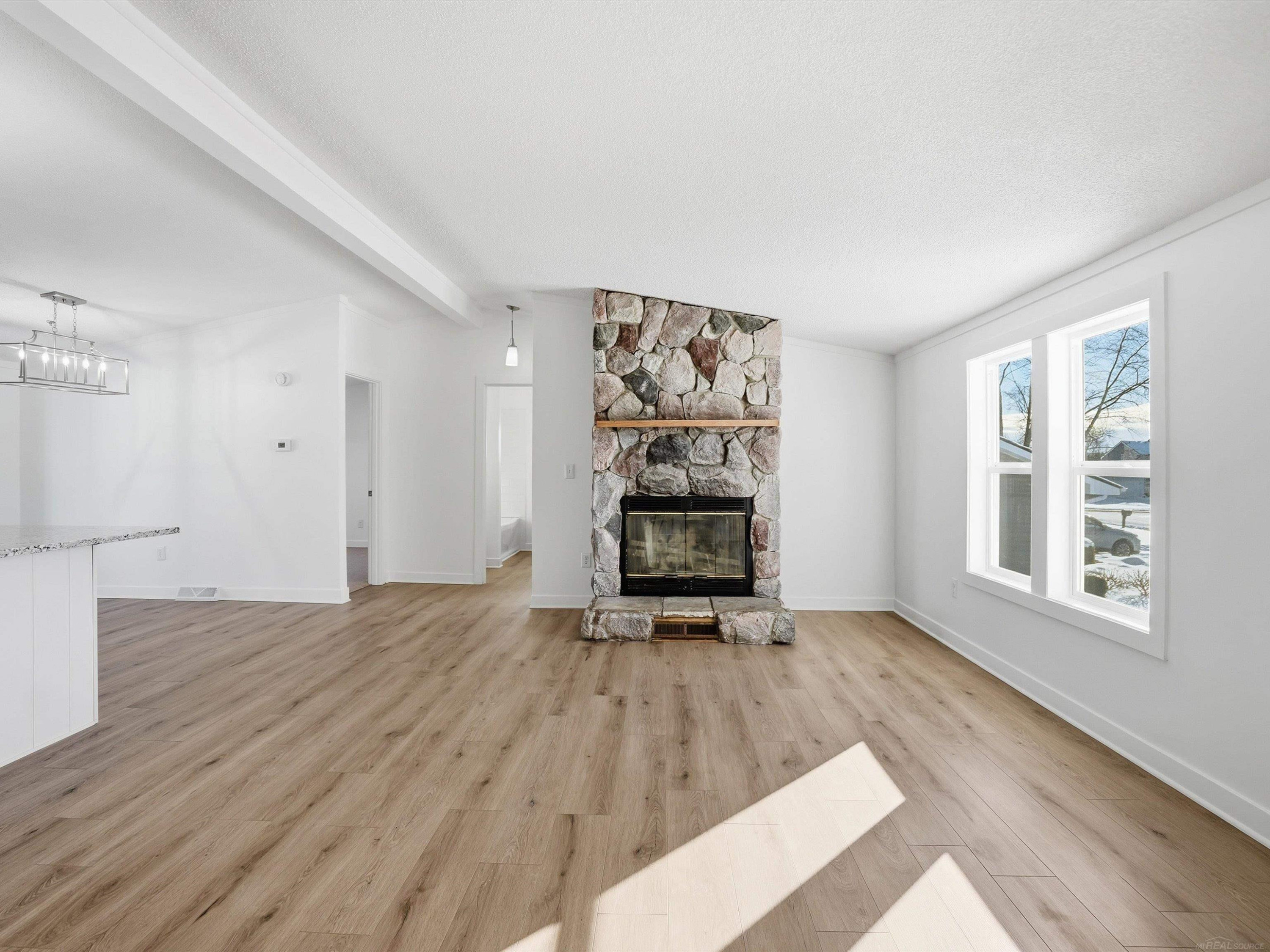 1581 Golden Gate Court, MI 48079 — Photo 8