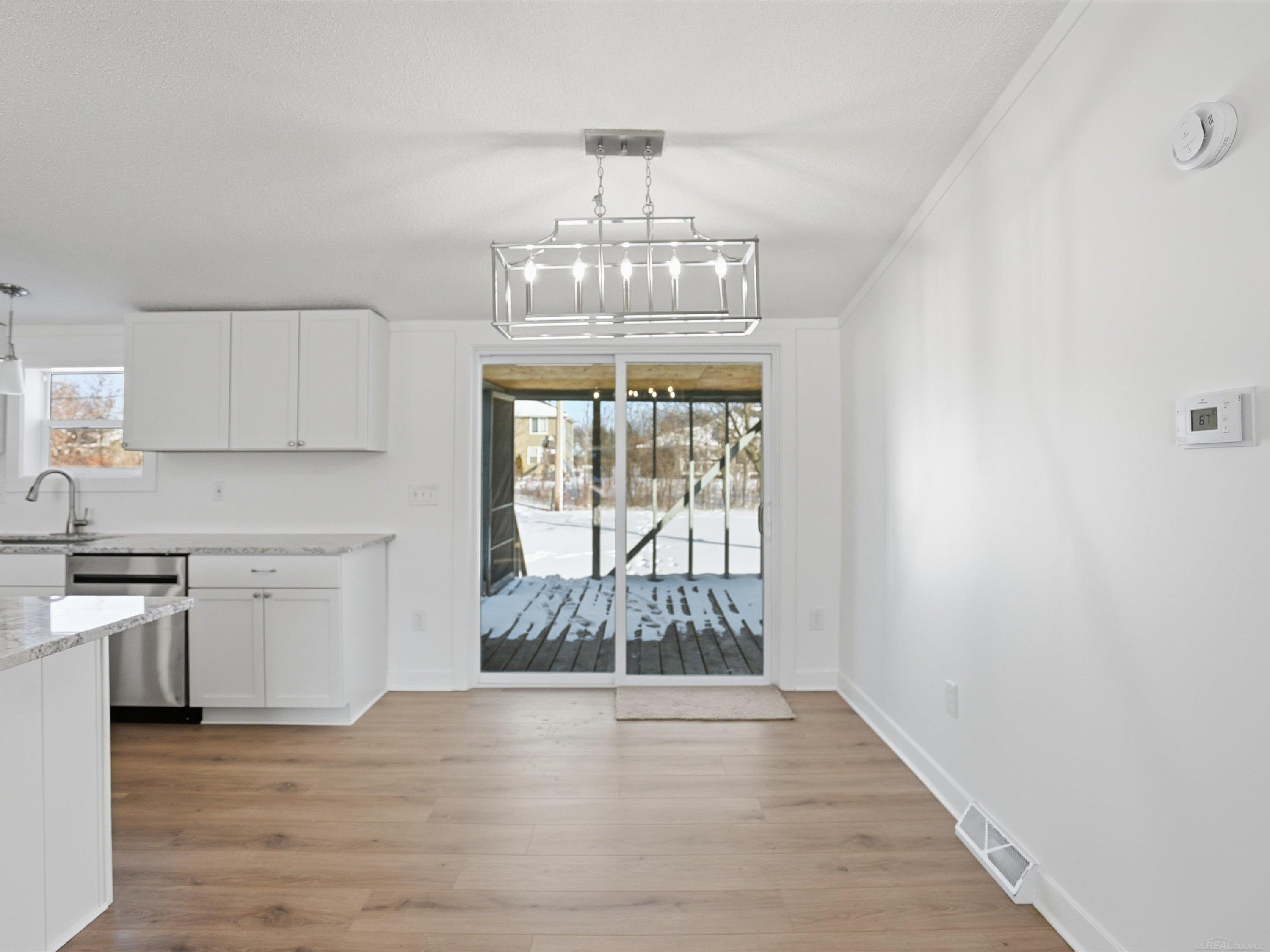 1581 Golden Gate Court, MI 48079 — Photo 11