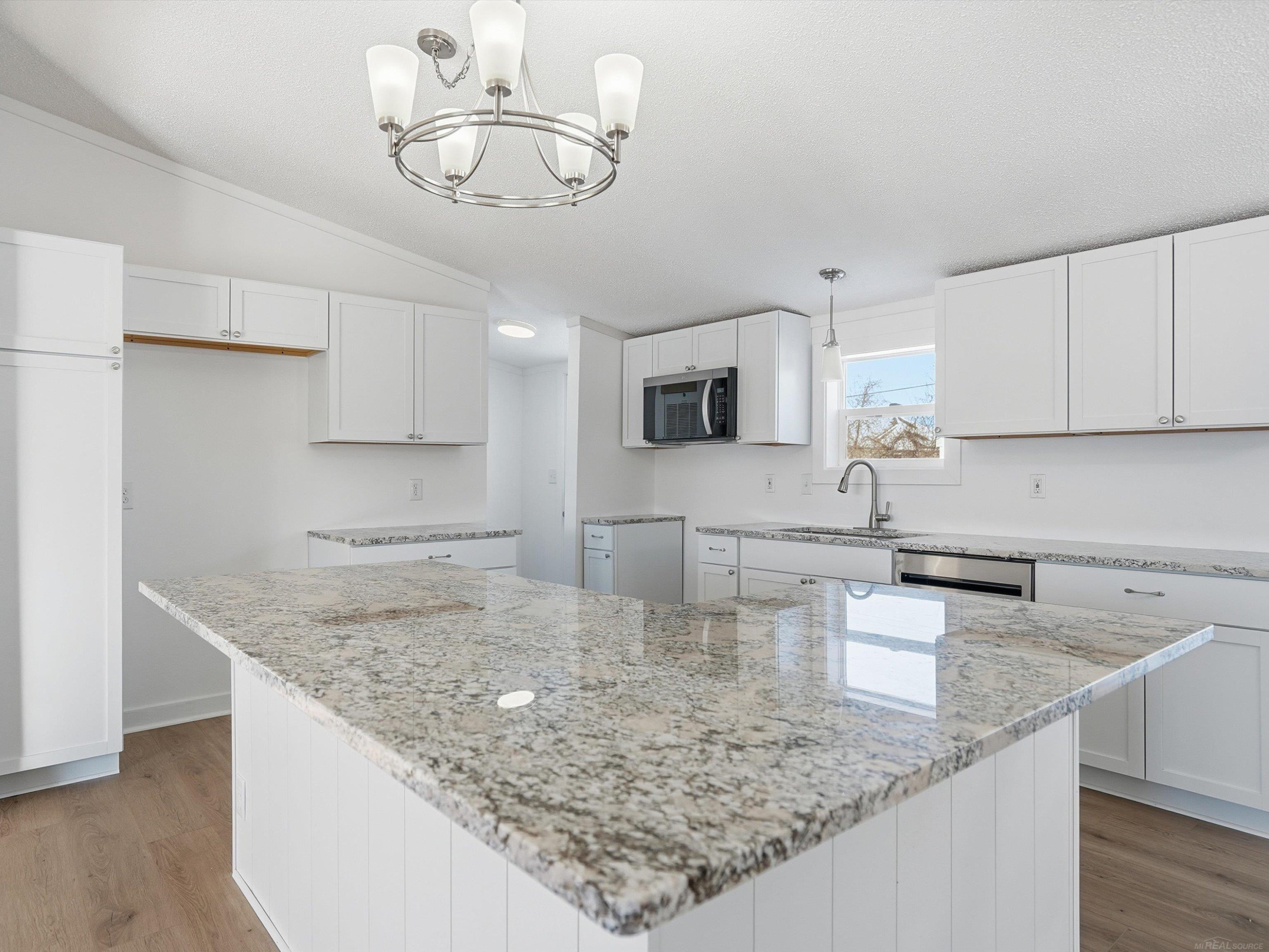 1581 Golden Gate Court, MI 48079 — Photo 13