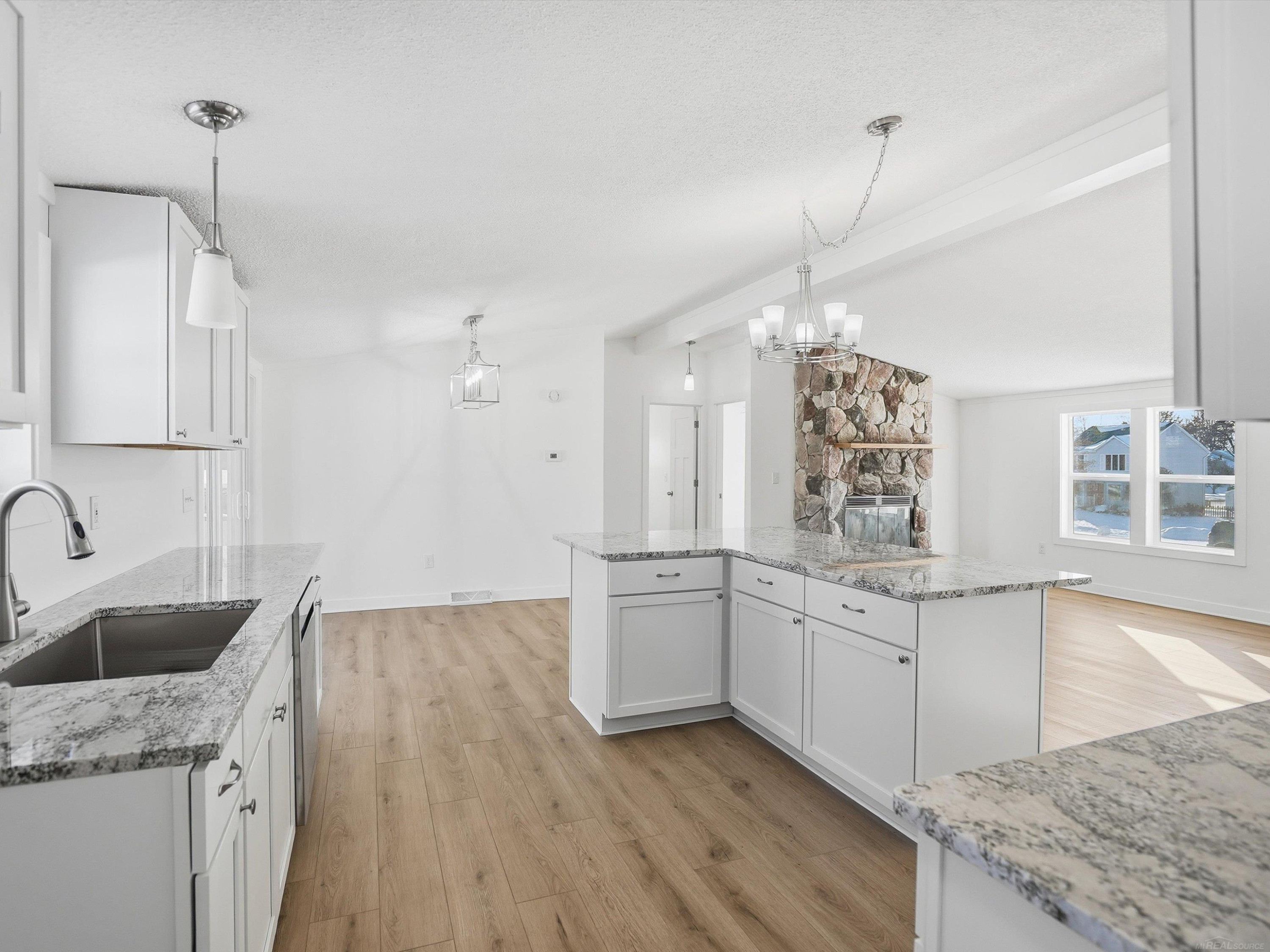 1581 Golden Gate Court, MI 48079 — Photo 18
