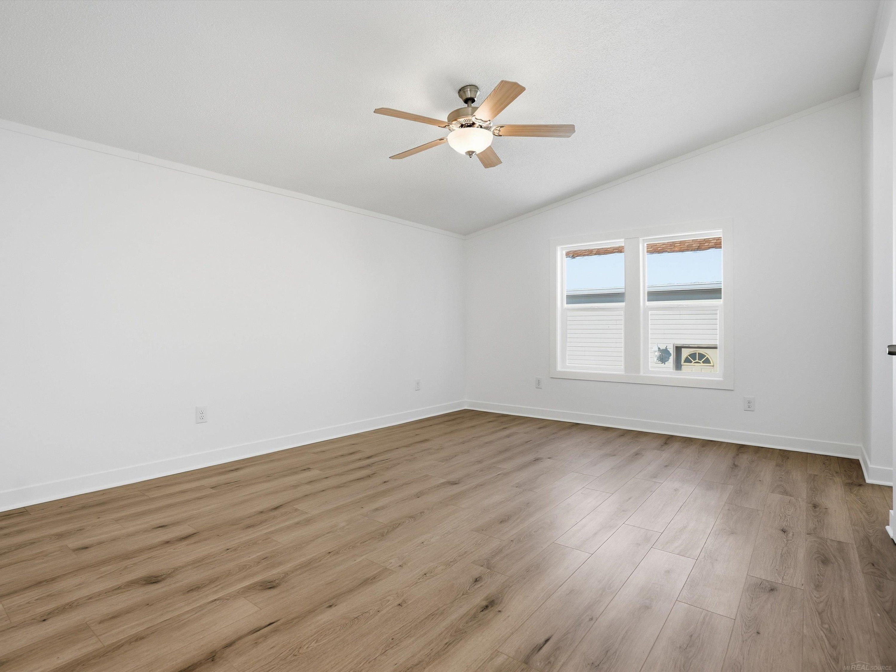 1581 Golden Gate Court, MI 48079 — Photo 20
