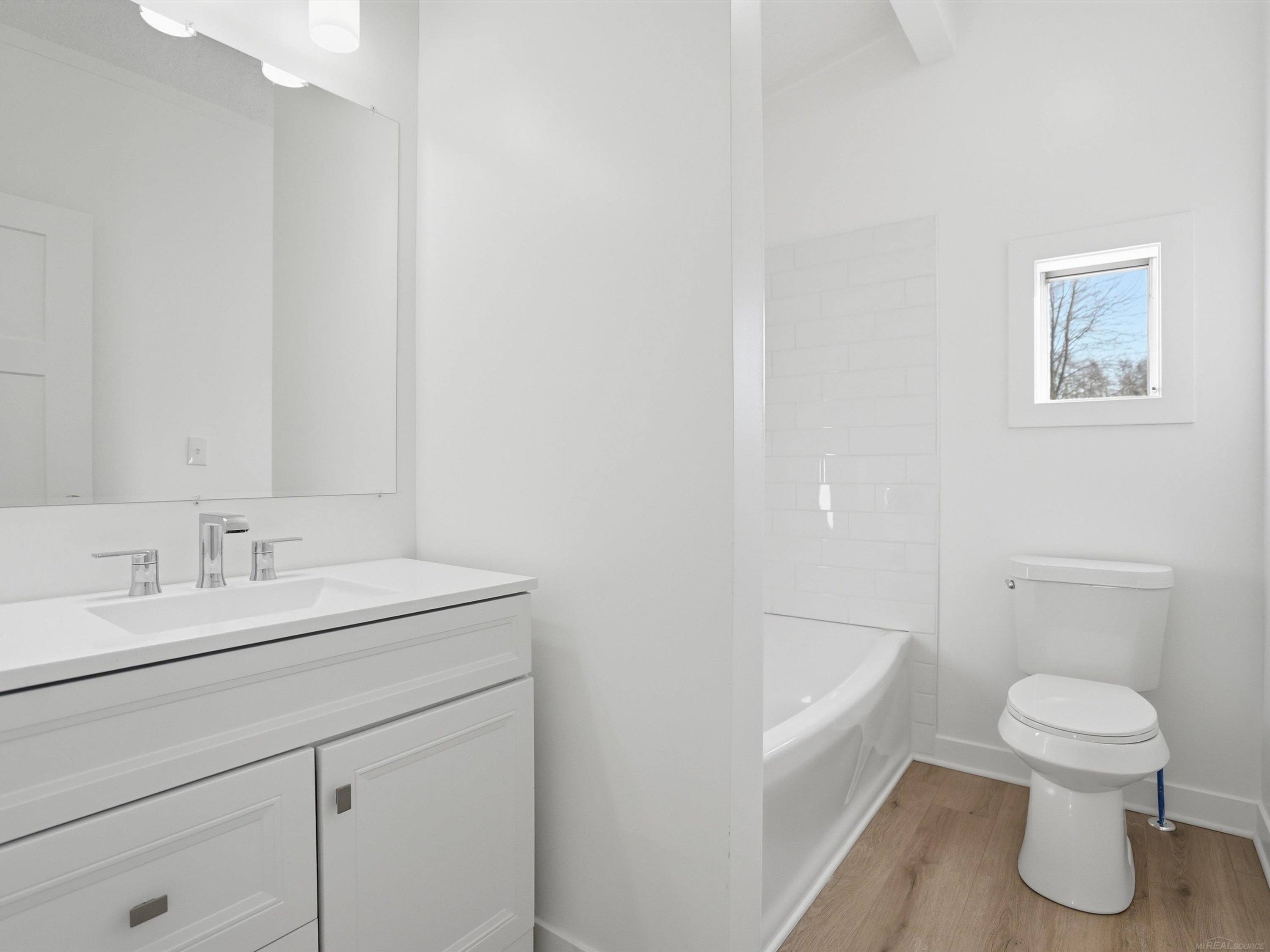 1581 Golden Gate Court, MI 48079 — Photo 27