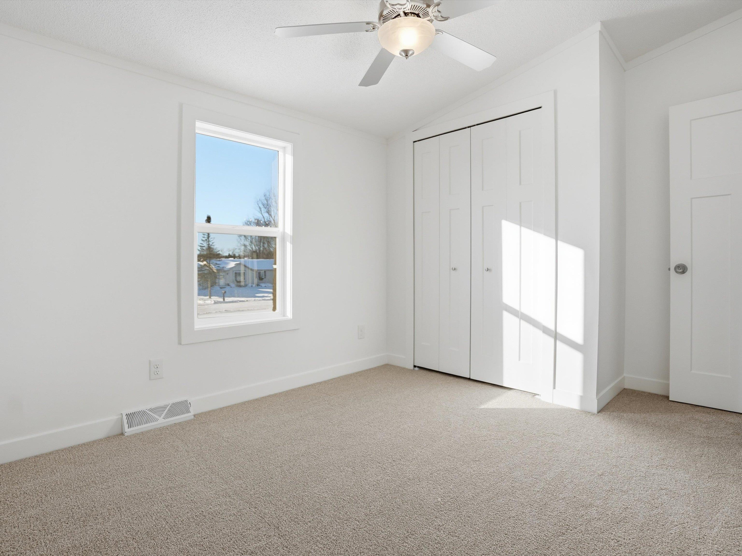 1581 Golden Gate Court, MI 48079 — Photo 29