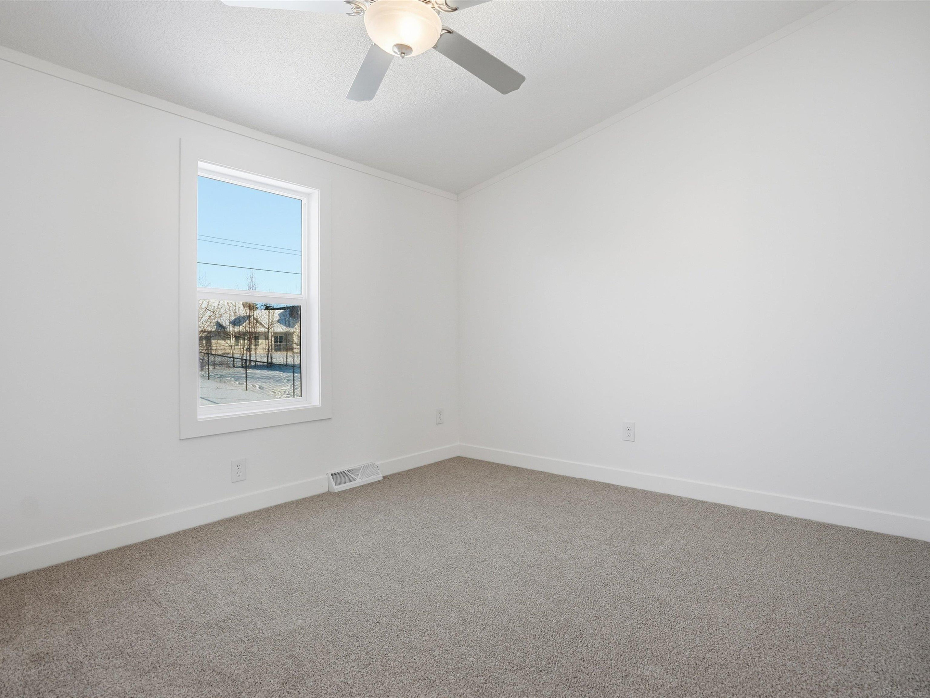 1581 Golden Gate Court, MI 48079 — Photo 30