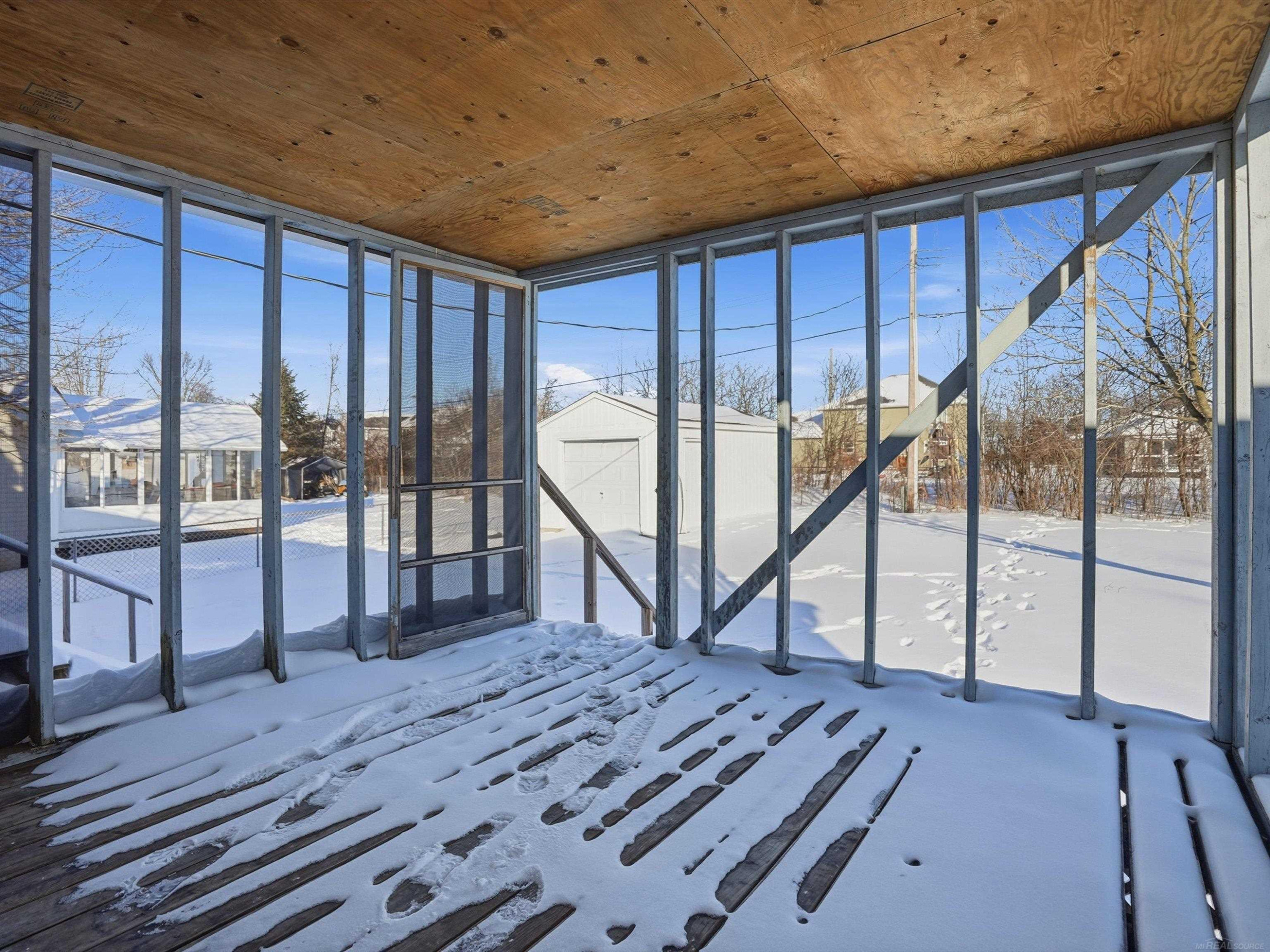 1581 Golden Gate Court, MI 48079 — Photo 43