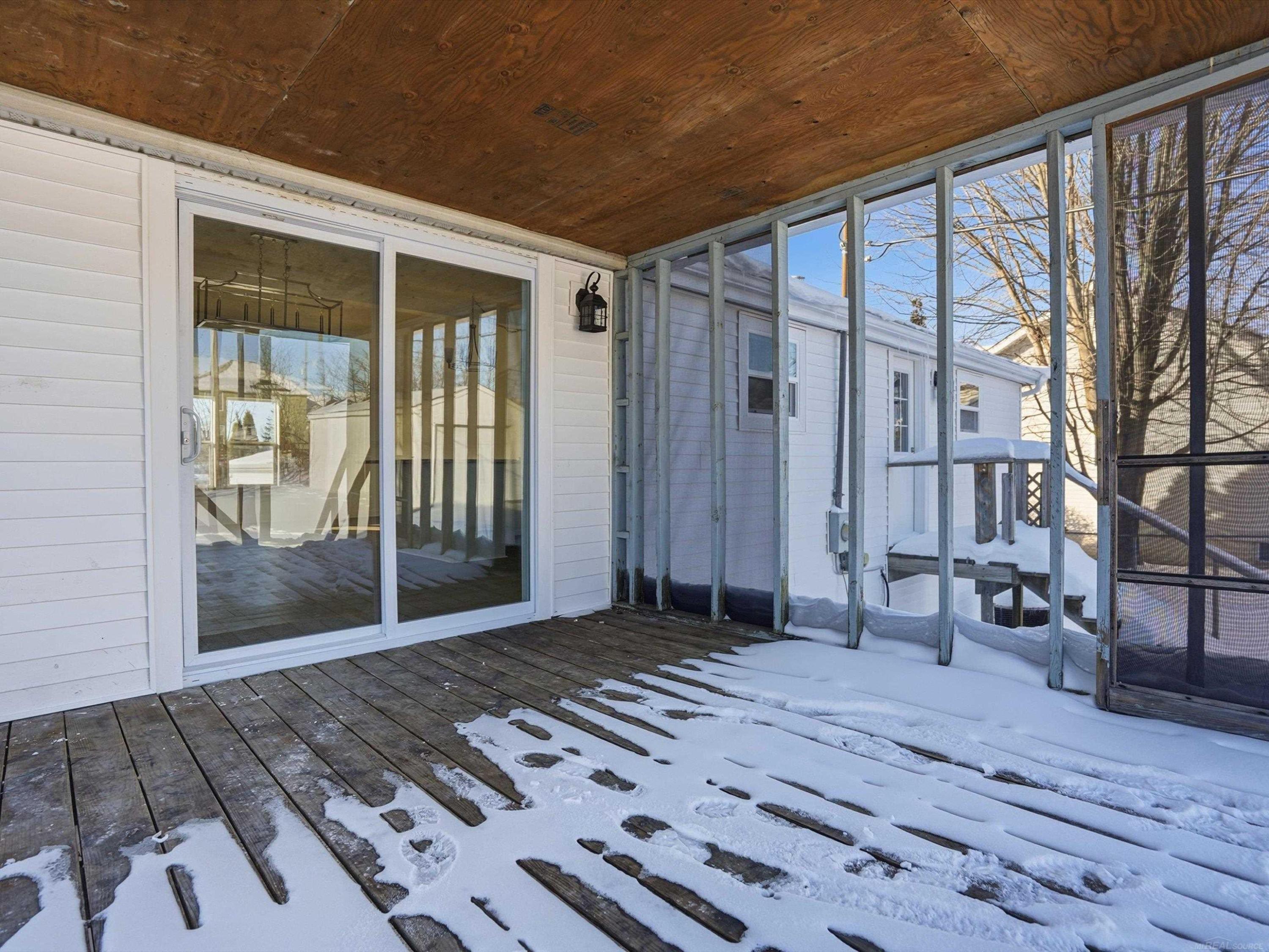 1581 Golden Gate Court, MI 48079 — Photo 44