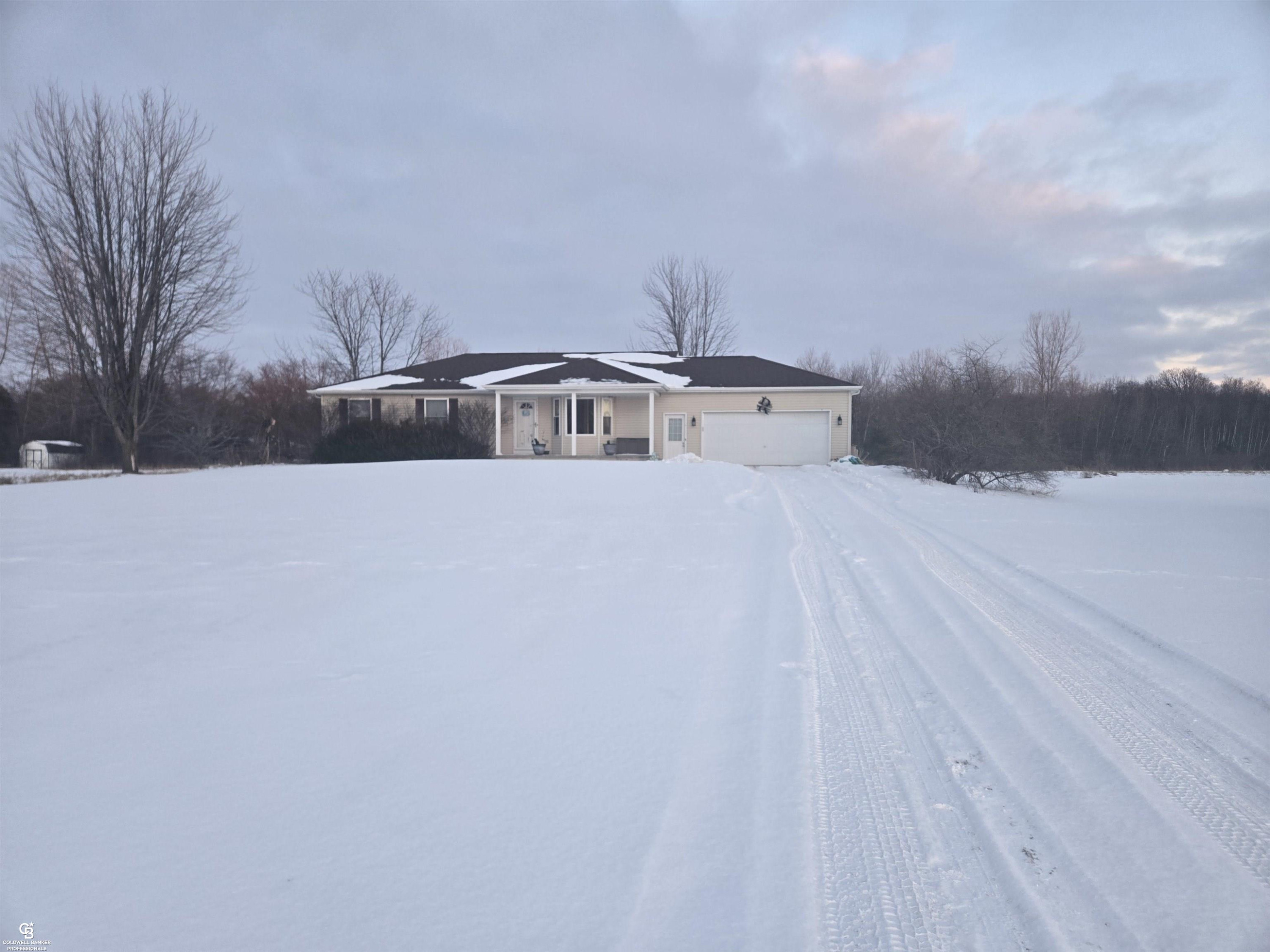 6458 Owens Road, Yale, MI 48097 — Photo 2