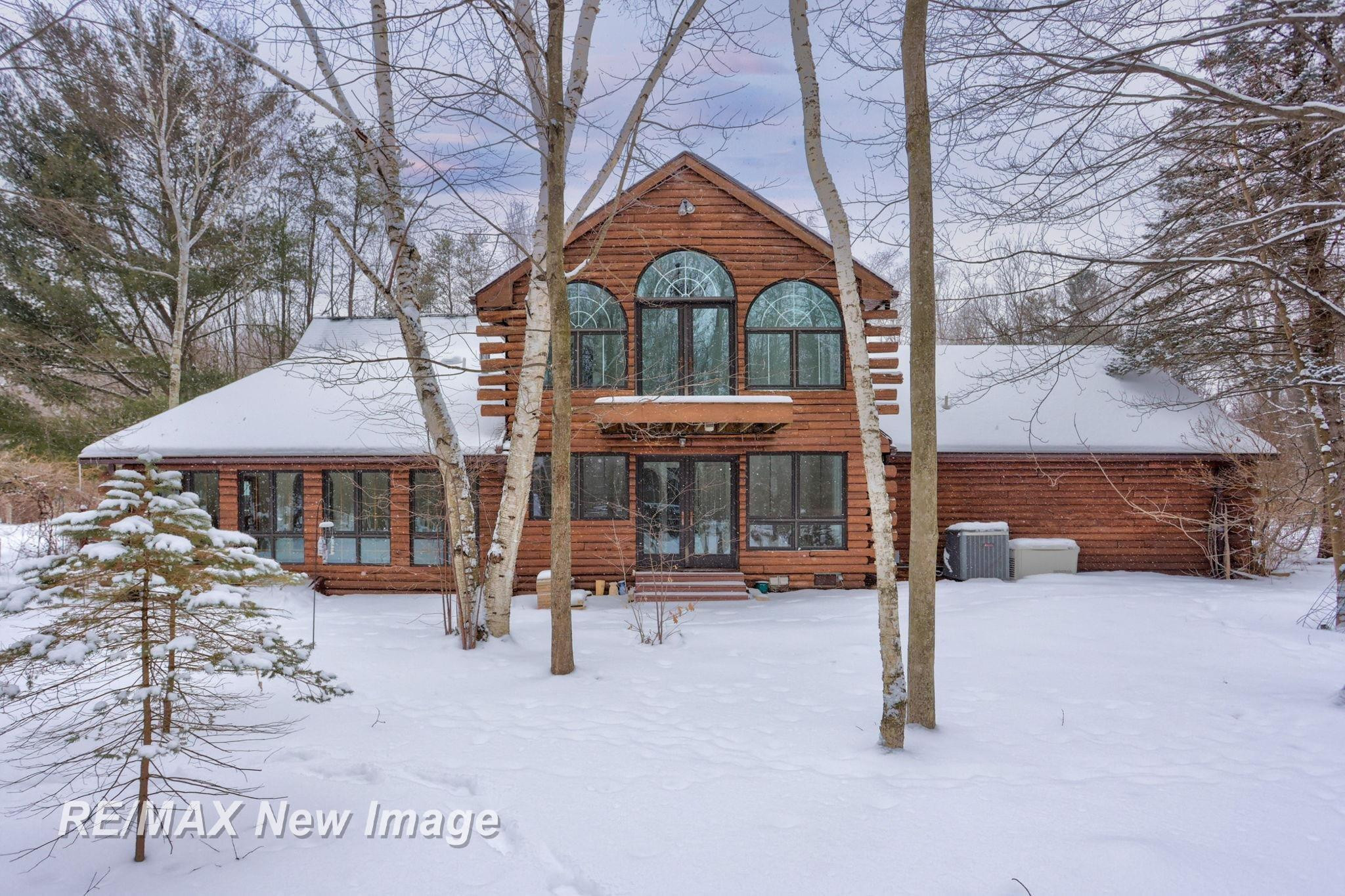 13715 Baldwin Road, Chesaning, MI 48616 — front exterior