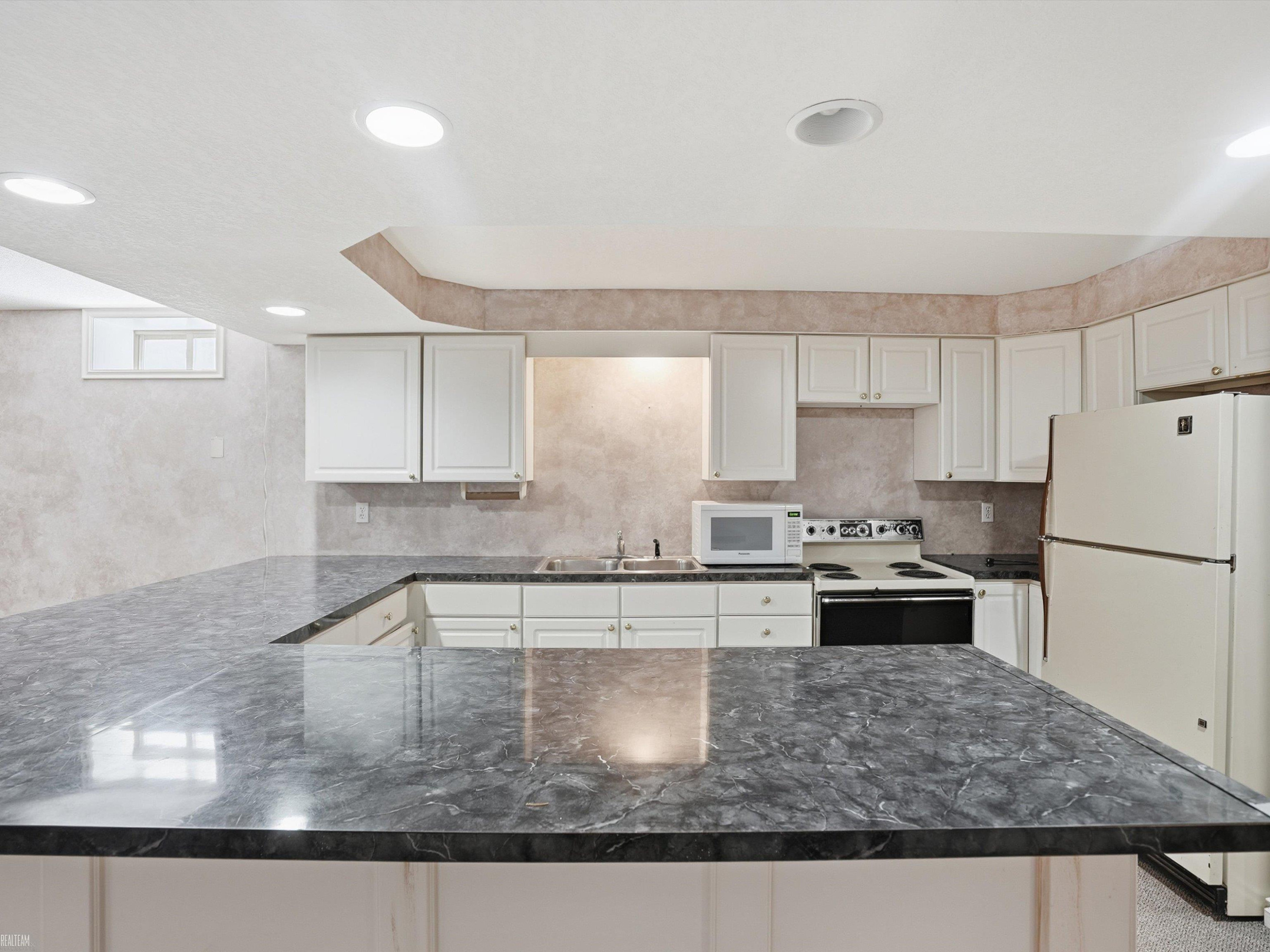 11378 Runnells Drive, MI 48420 — Photo 42