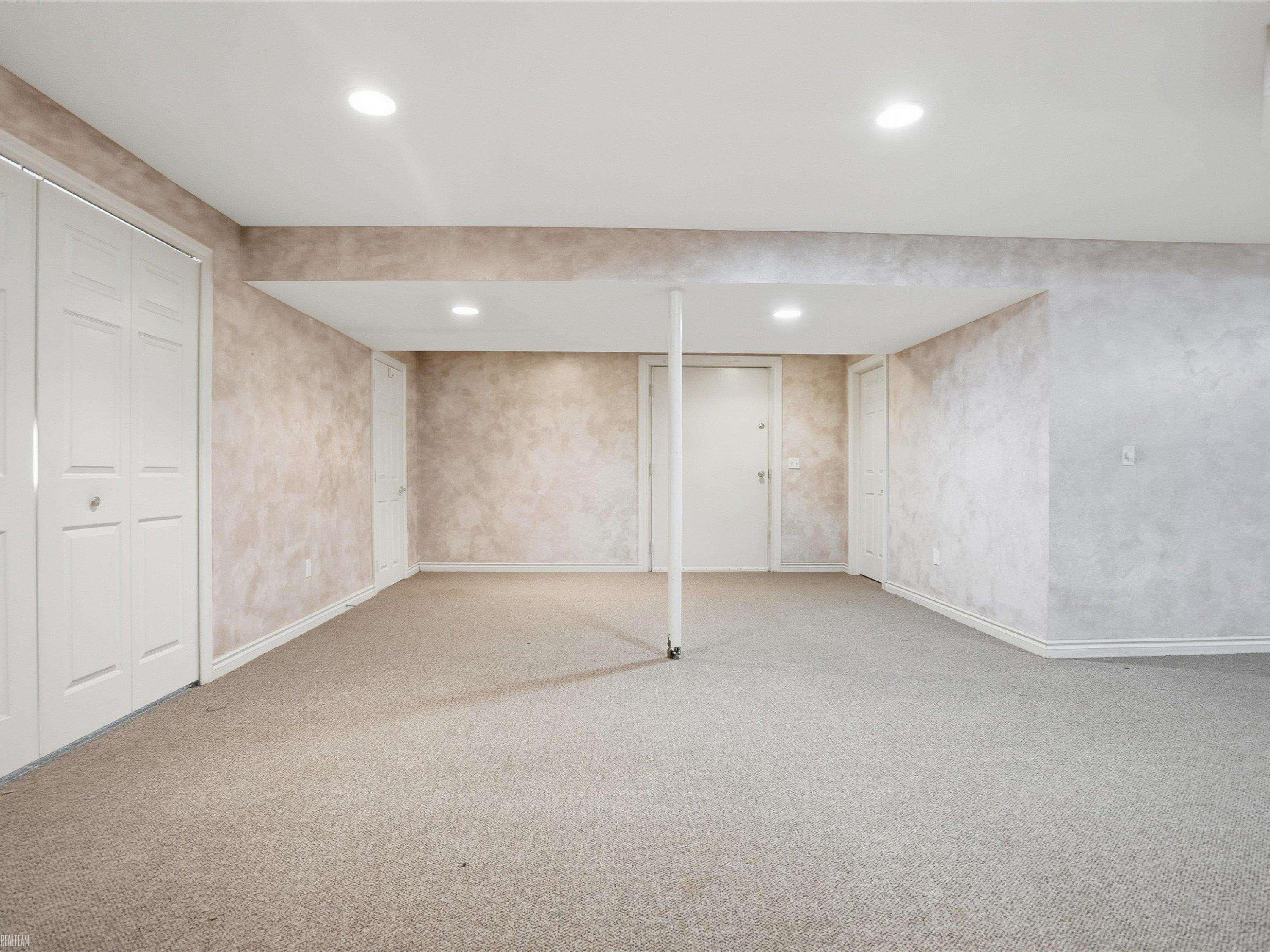 11378 Runnells Drive, MI 48420 — Photo 43