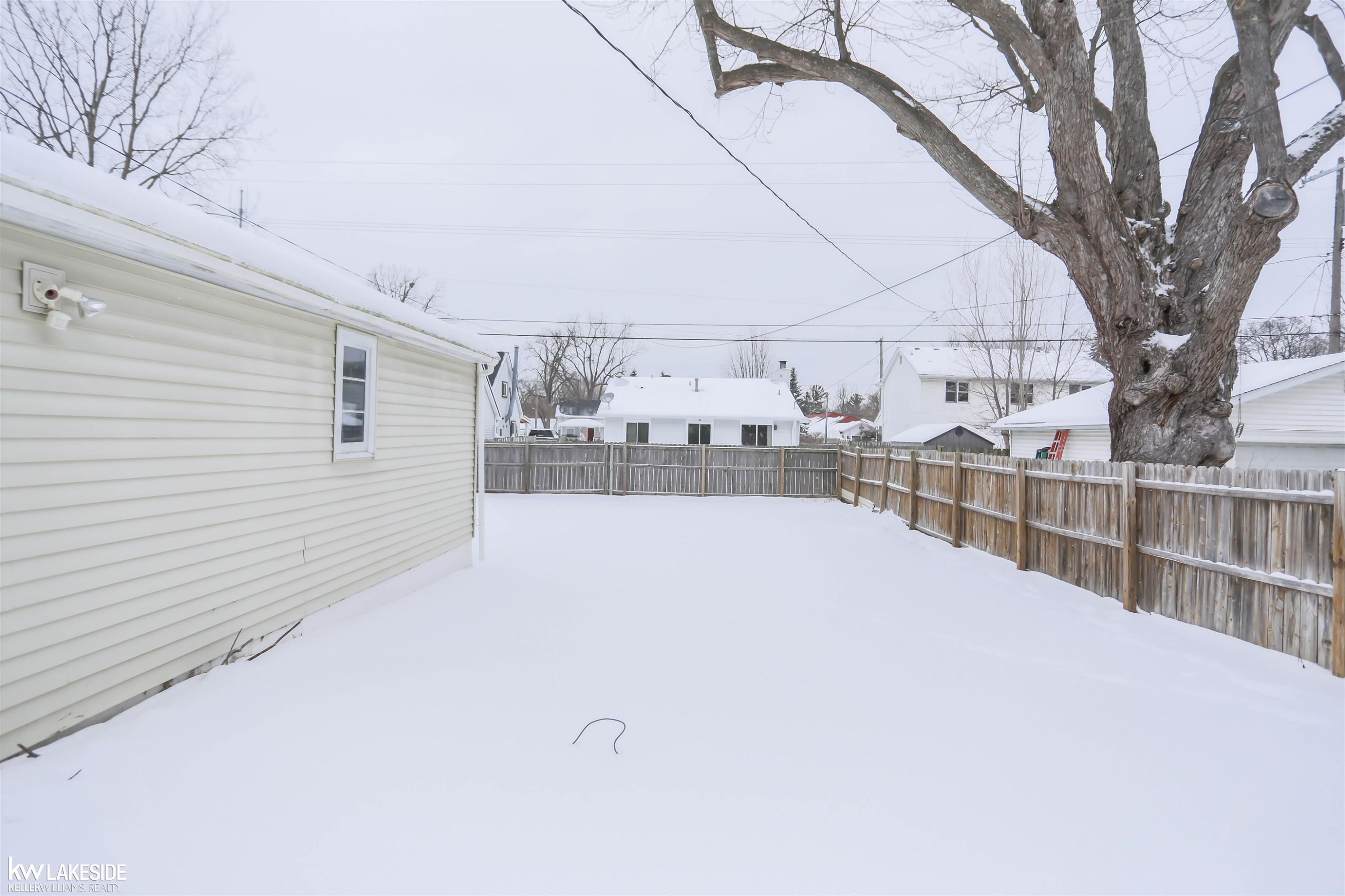223 Fairgrove Street, MI 48065 — Photo 4