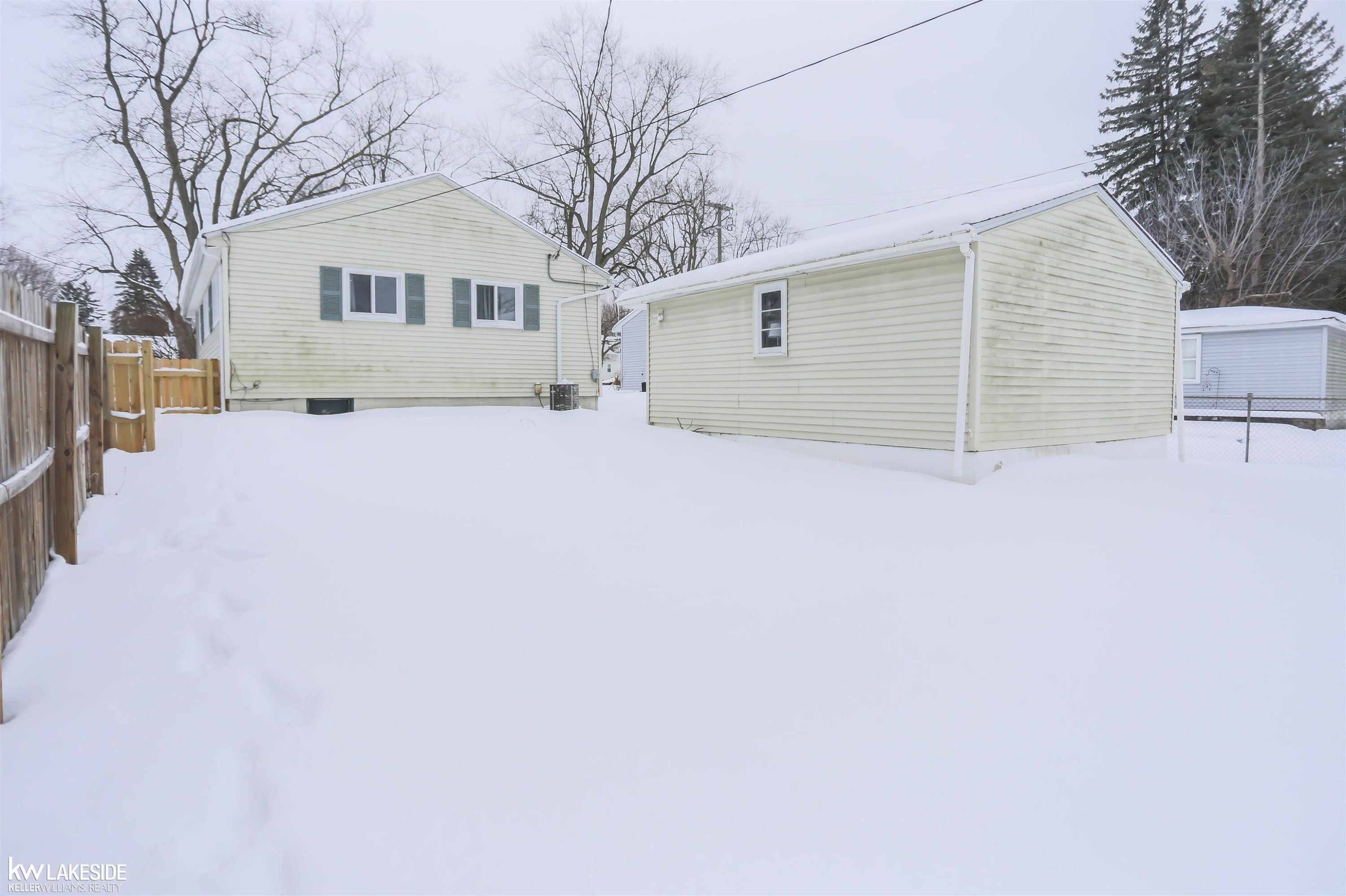 223 Fairgrove Street, MI 48065 — Photo 5