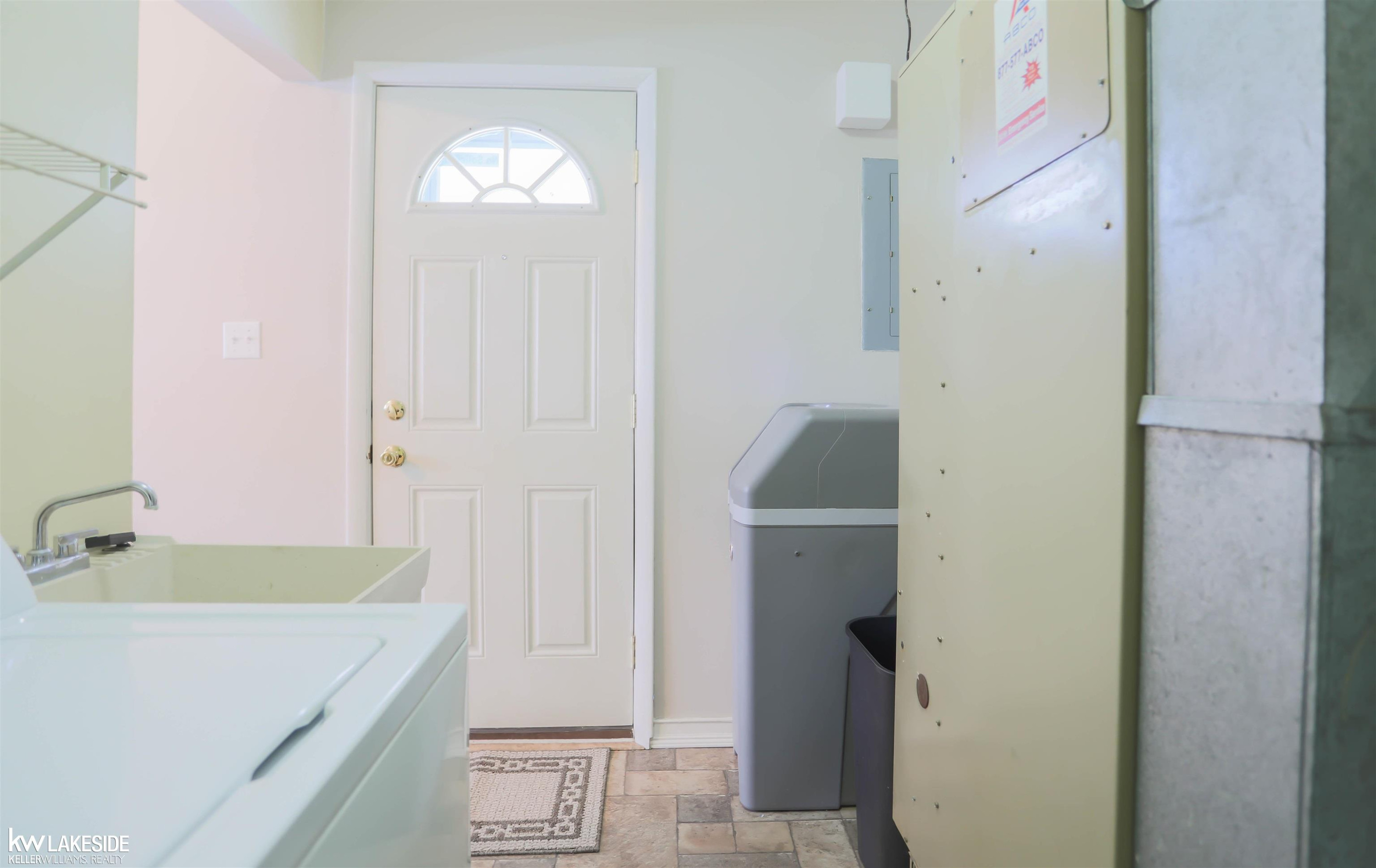 223 Fairgrove Street, MI 48065 — Photo 21