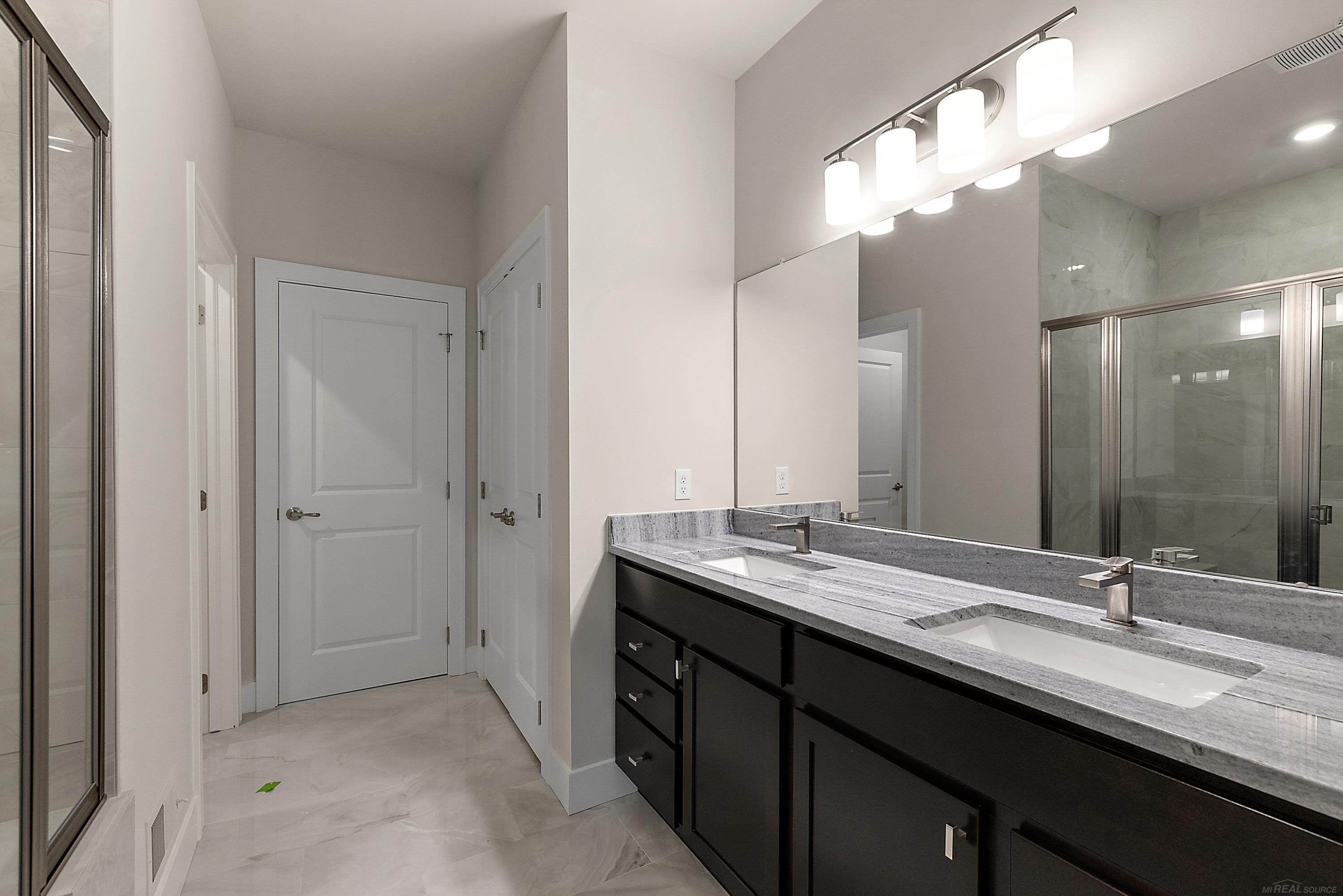 40703 Azalea Drive, Clinton Twp, MI 48036 — Photo 30